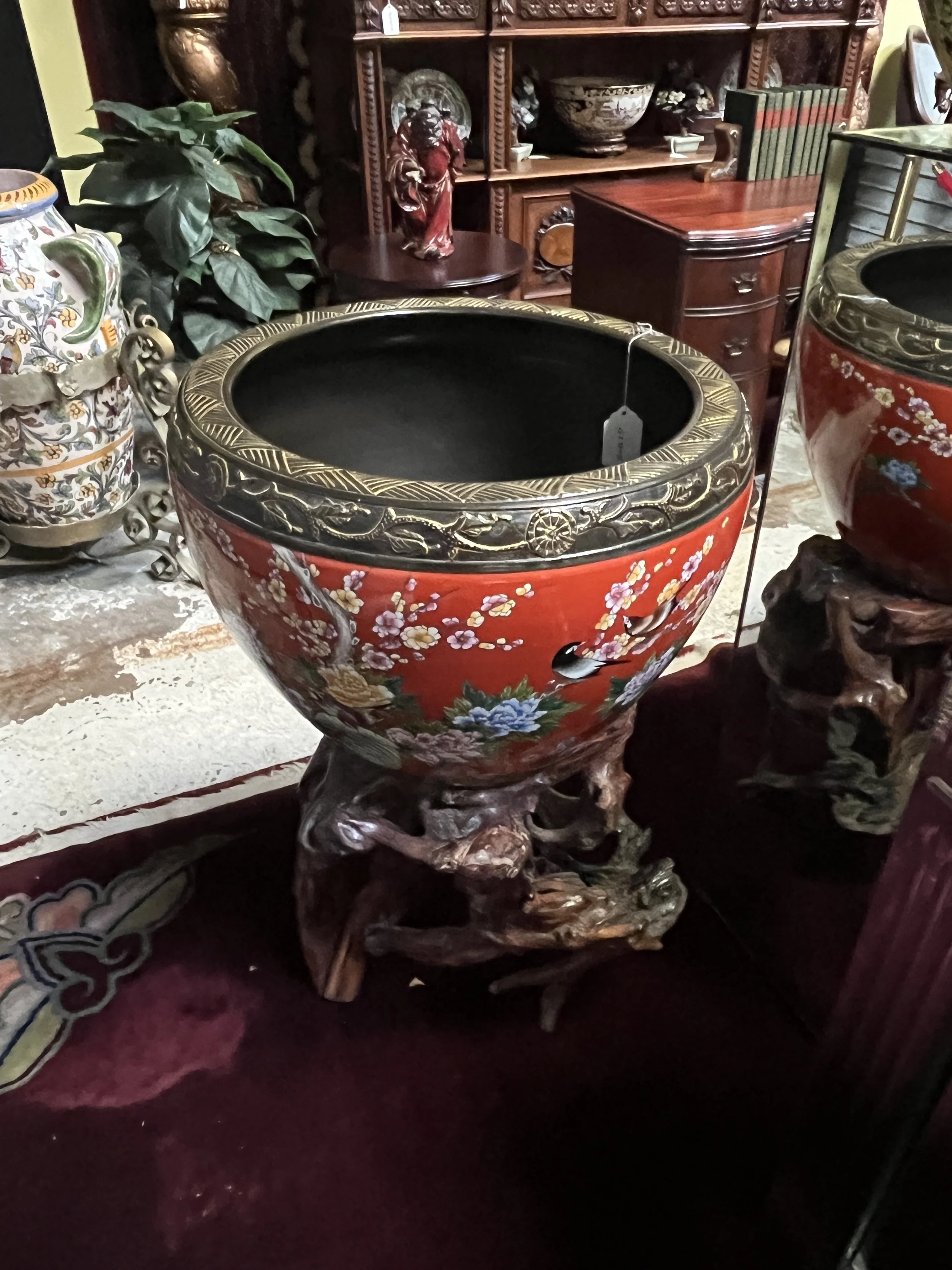 6KP15 - Large Planter on Stand