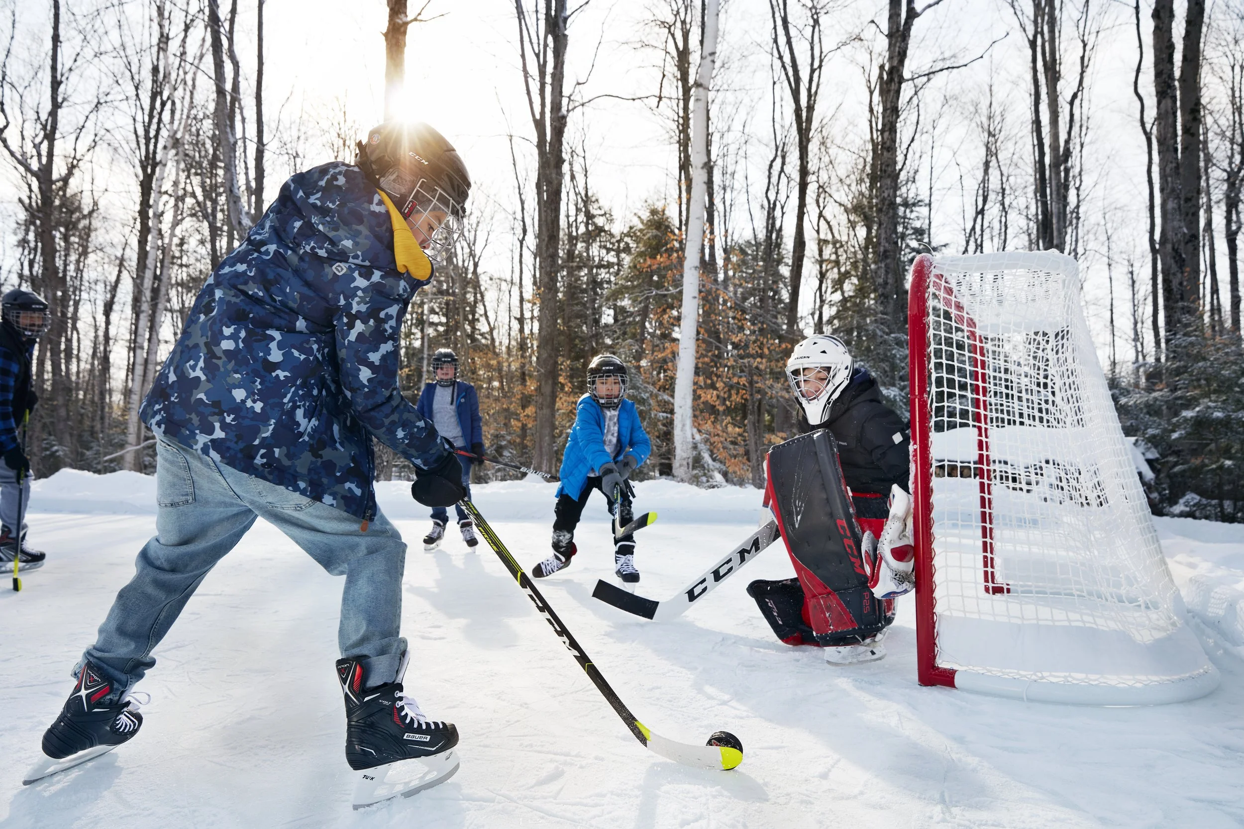 Kids playing hockey_B.jpg