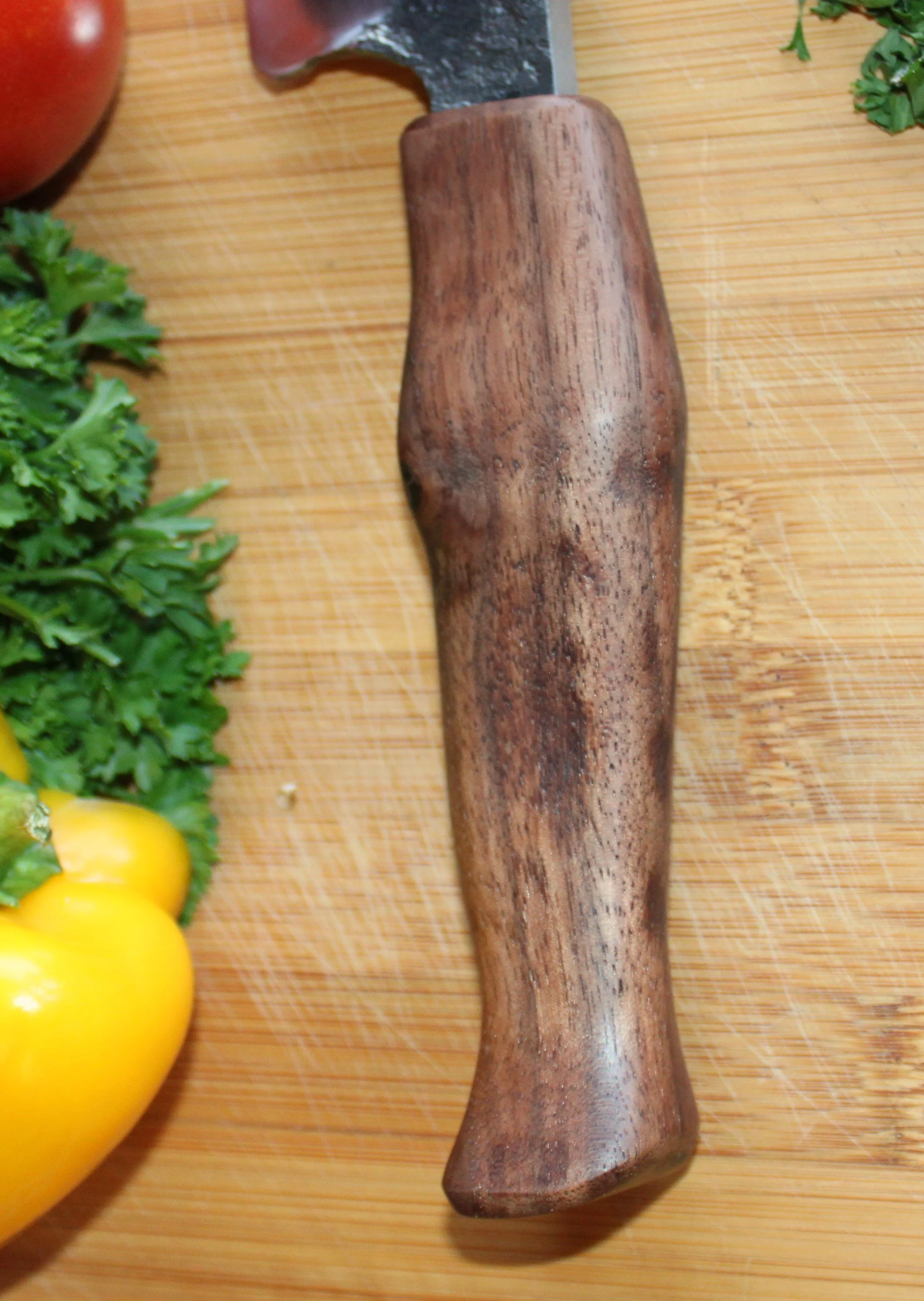 hand-made-kitchen-knife-walnut-handle