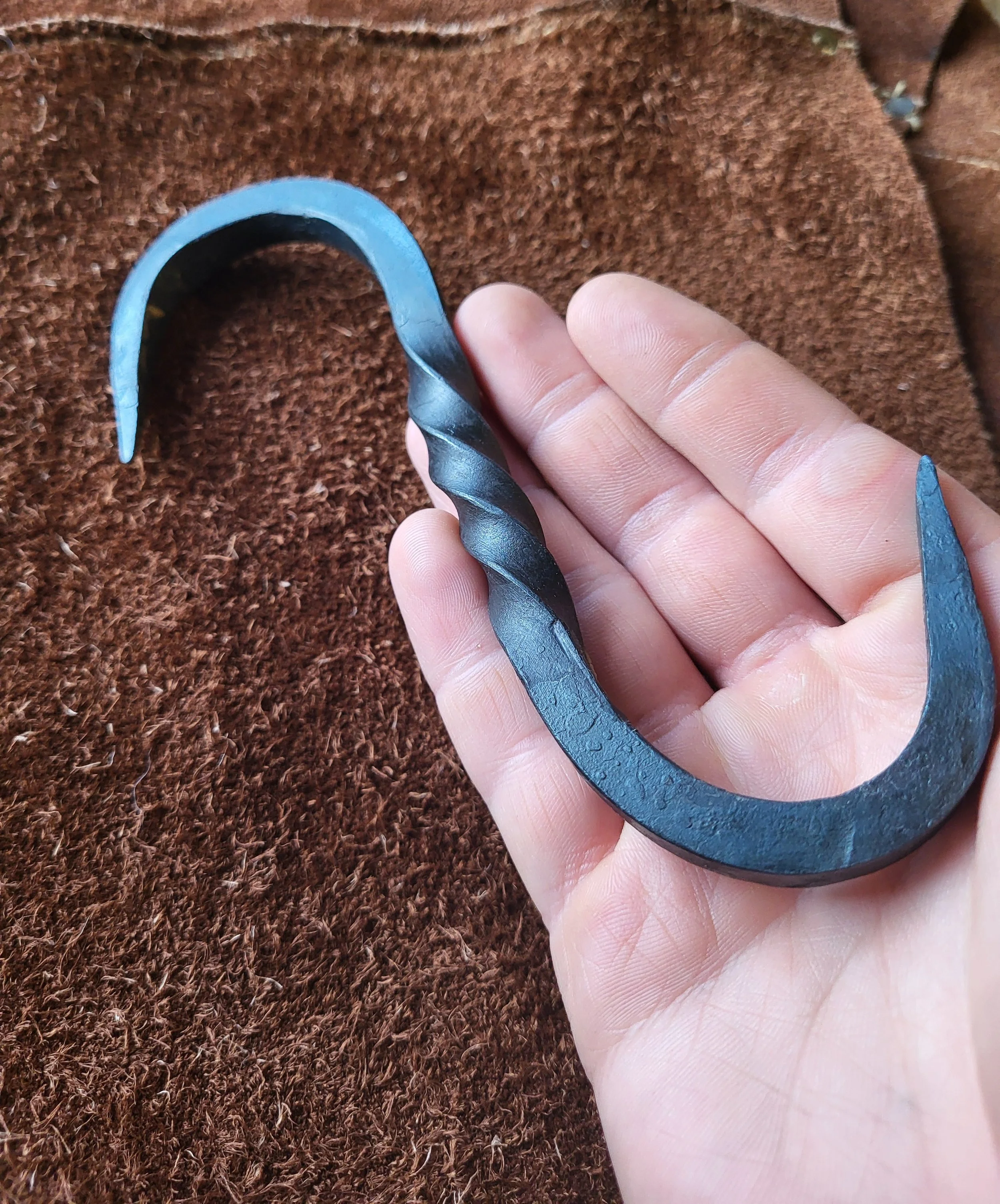 larger-s-hook-in-hand