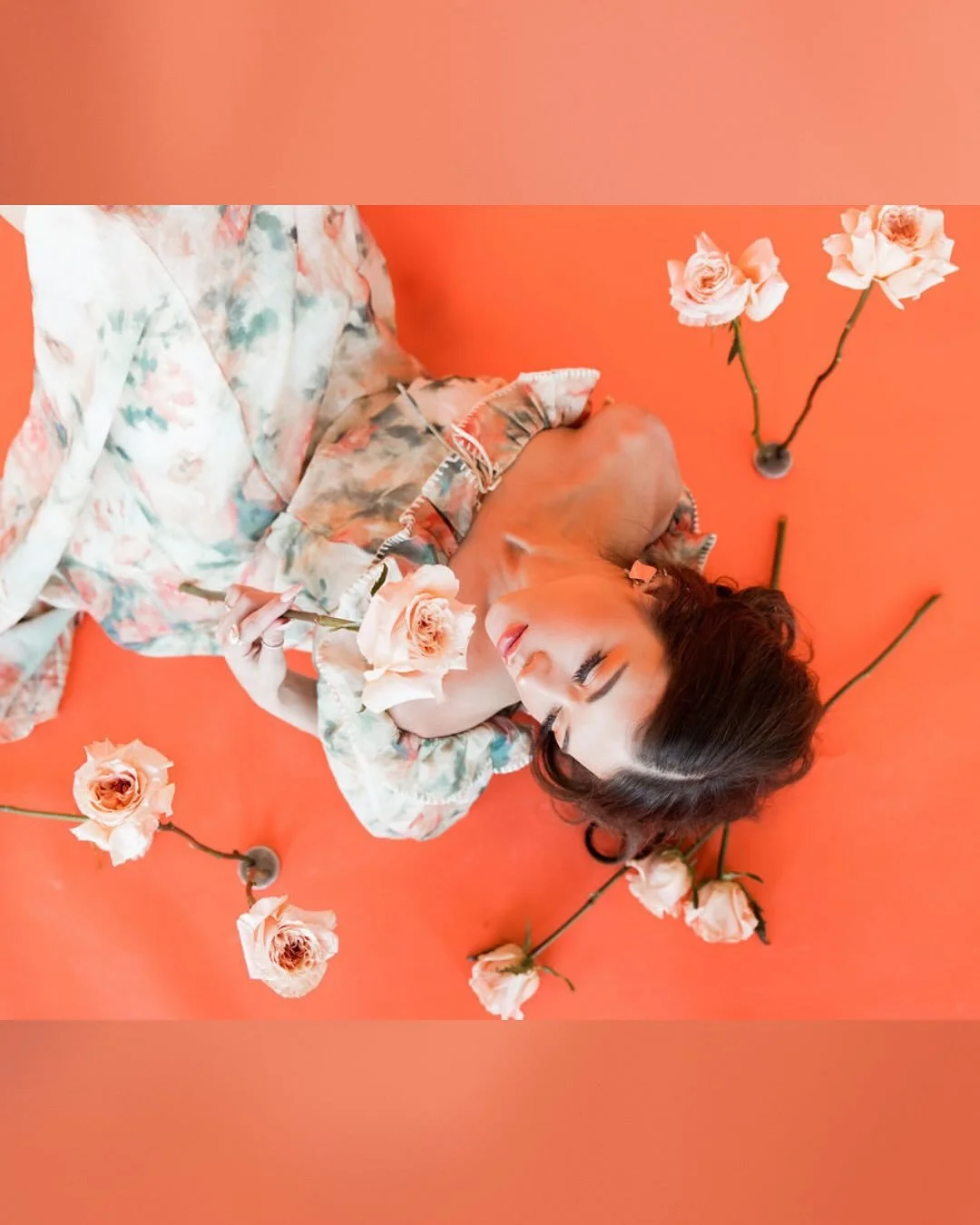 My first year growing a cut flower garden and used a bucket of zinnia&rsquo;s for my events this weekend! 🌼 

First photo credits: 
Photography: @alievansphoto 
Makeup &amp; Hair: @liz.harris.ne 
Flowers: @yellowbloombike 
Model: @madeline.sipp 
Stu