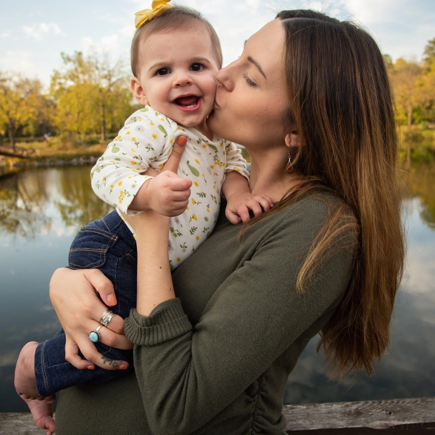 Learning I was pregnant 6 weeks after giving birth to my daughter was definitely not on my postpartum bingo card. 🙈 I won&rsquo;t lie&mdash;looking back, although I was incredibly excited, it was a hard time. Like, really hard. 🤍

When I think abou