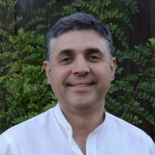 Farzad Ehsani, CEO of Innsightful, Inc smiling in an outside setting.