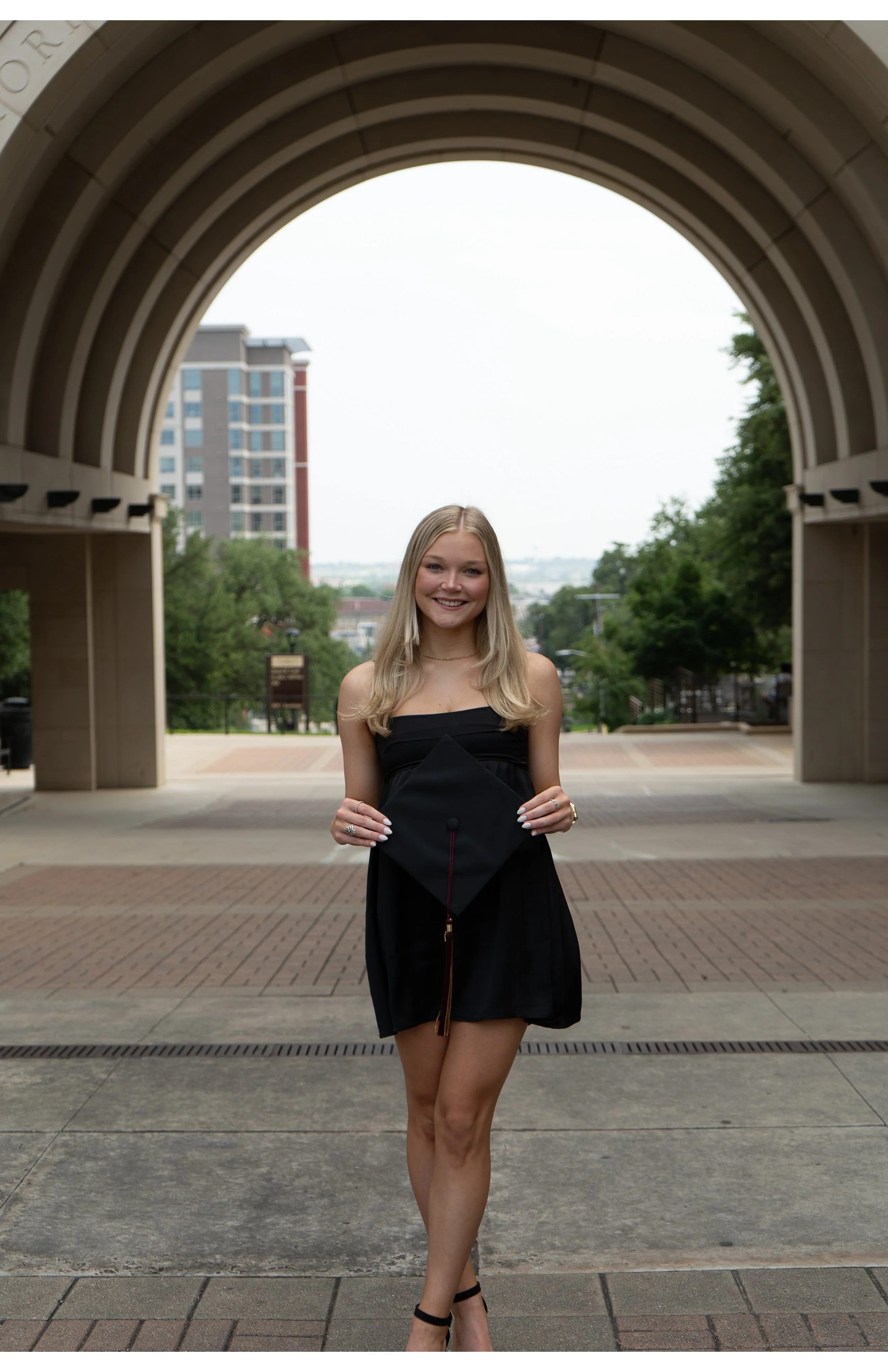 Riley nd Kate Grad-139.jpg