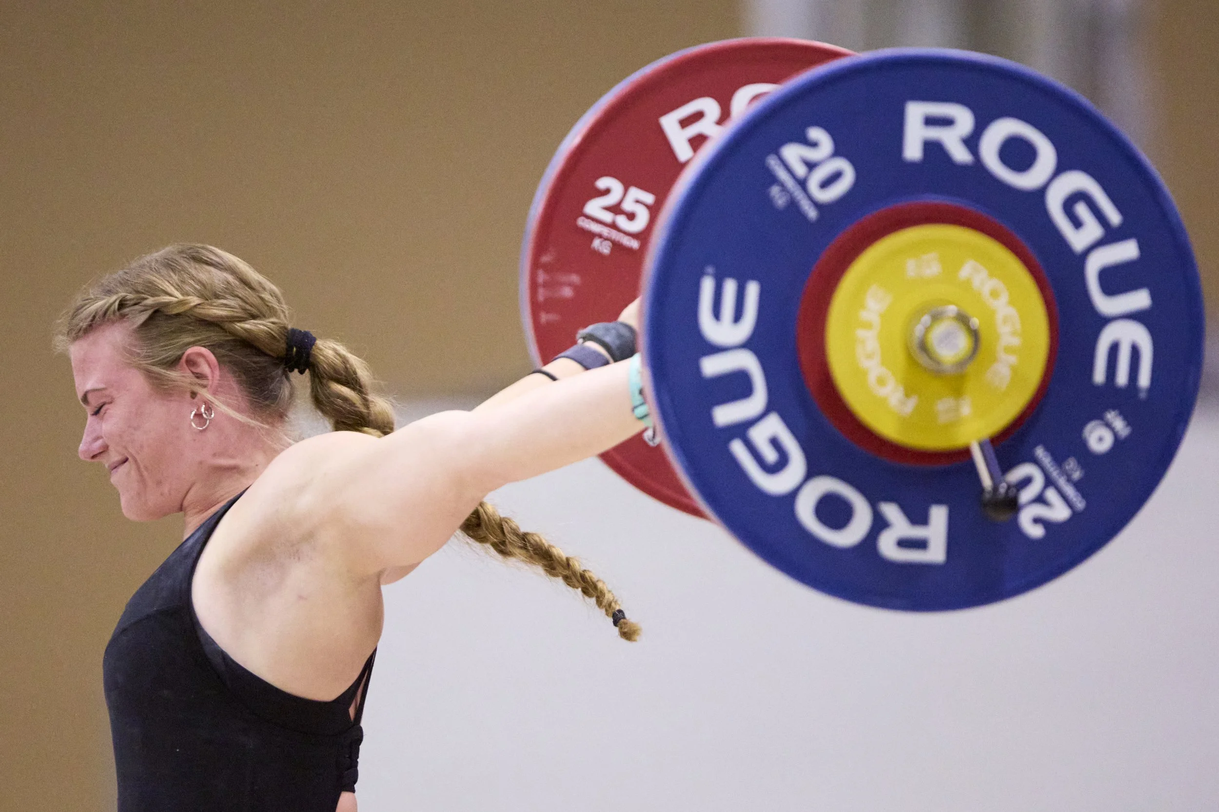 Miranda Ulrey fails on third attempt in the clean and jerk at the VIRUS Weightlifting Series 1 during the Arnold Classic 2026 in Columbus, Ohio. 