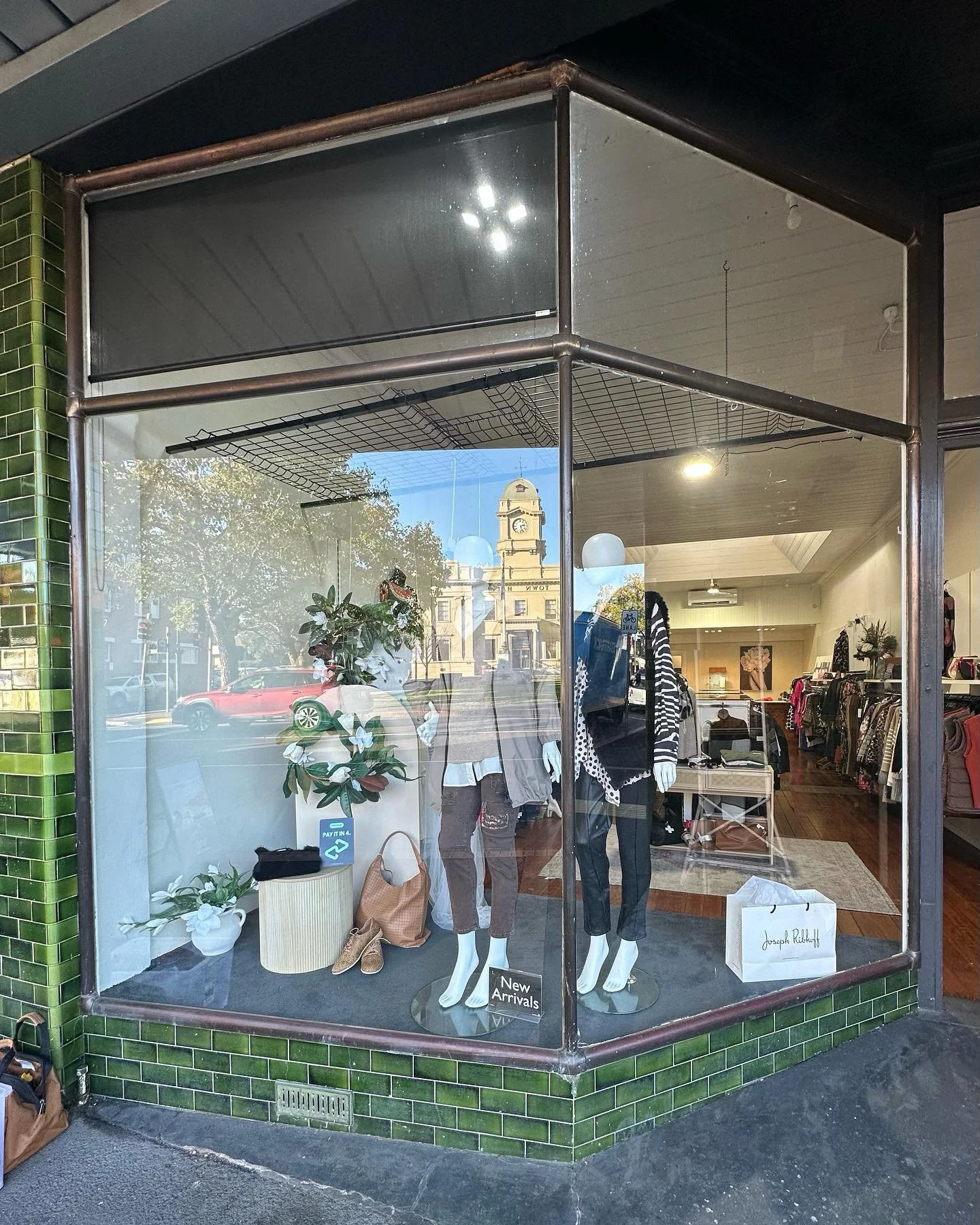 Newtown&rsquo;s (Geelong), famous Pakington Street has some classic, heritage shopfronts. Doctor Paul from the Copper Doctors transformed this shop through the Copper Doctor 7 step process. Great work Doc⭐️⭐️⭐️💪💪#geelongsmallbusiness #pakingtonstre