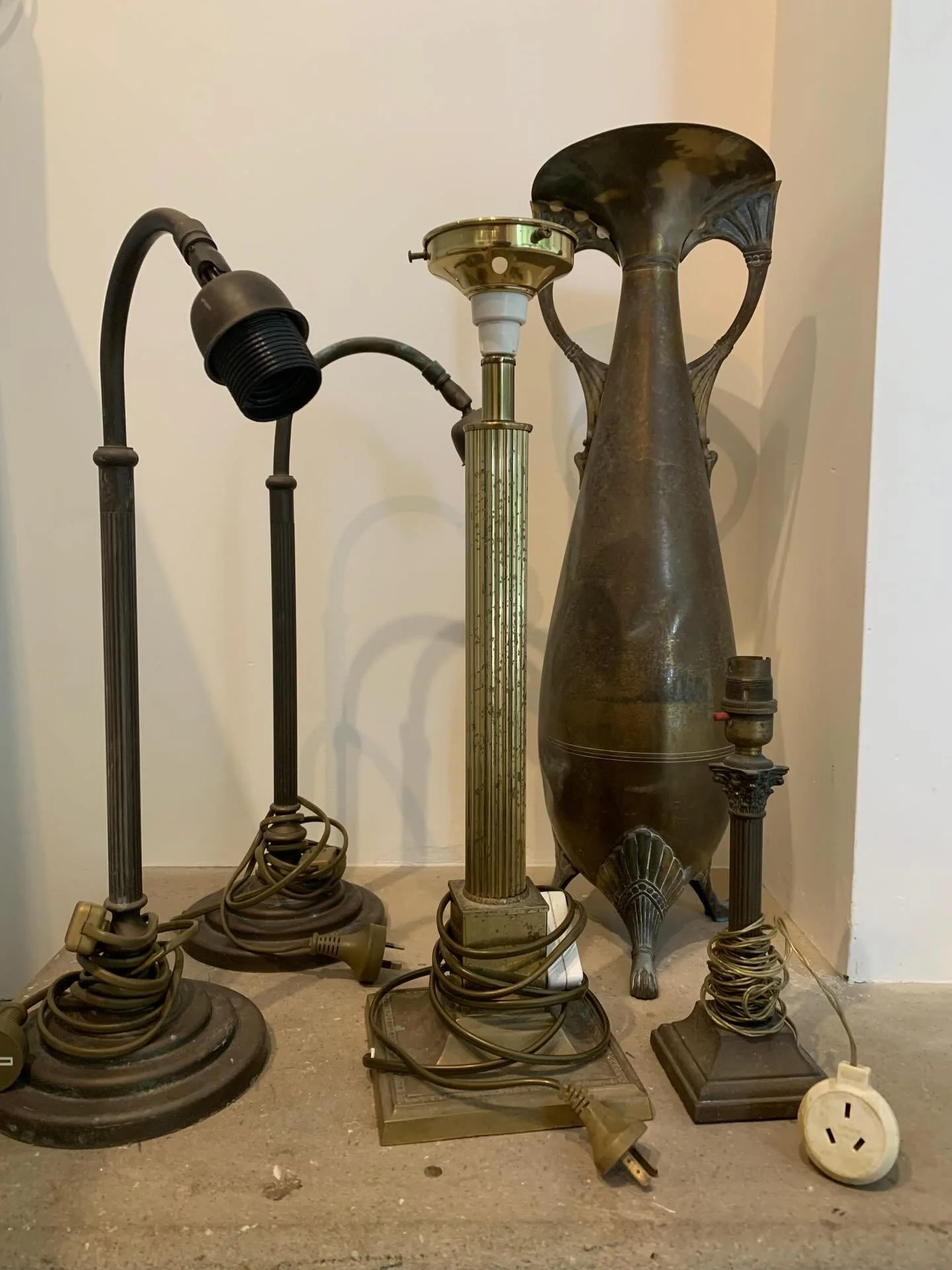 It&rsquo;s been a whirlwind few weeks in projects in Sydney and Berry NSW. We&rsquo;ve become socialists in restoring art deco lights and lamps. In Berry, southern NSW we restored two shopfronts in the Main Street and also the magnificent copper disp