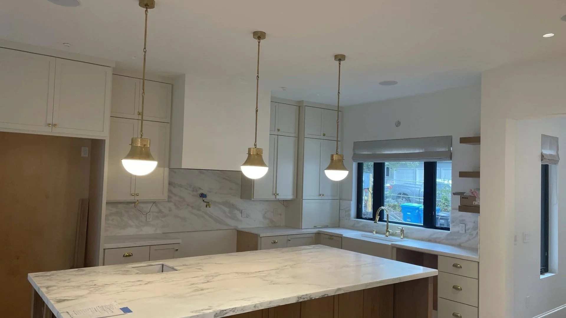 kitchen+island.jpg