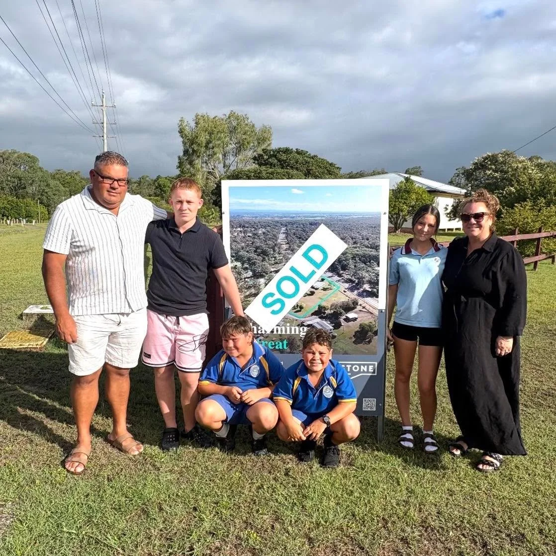 Let&rsquo;s finish this week on a high!

Honestly, I&rsquo;ve known this queen since high school and I feel so lucky that she called me to help with this journey.

This photo is everything , the hard work, the determination, and exactly why I love wh