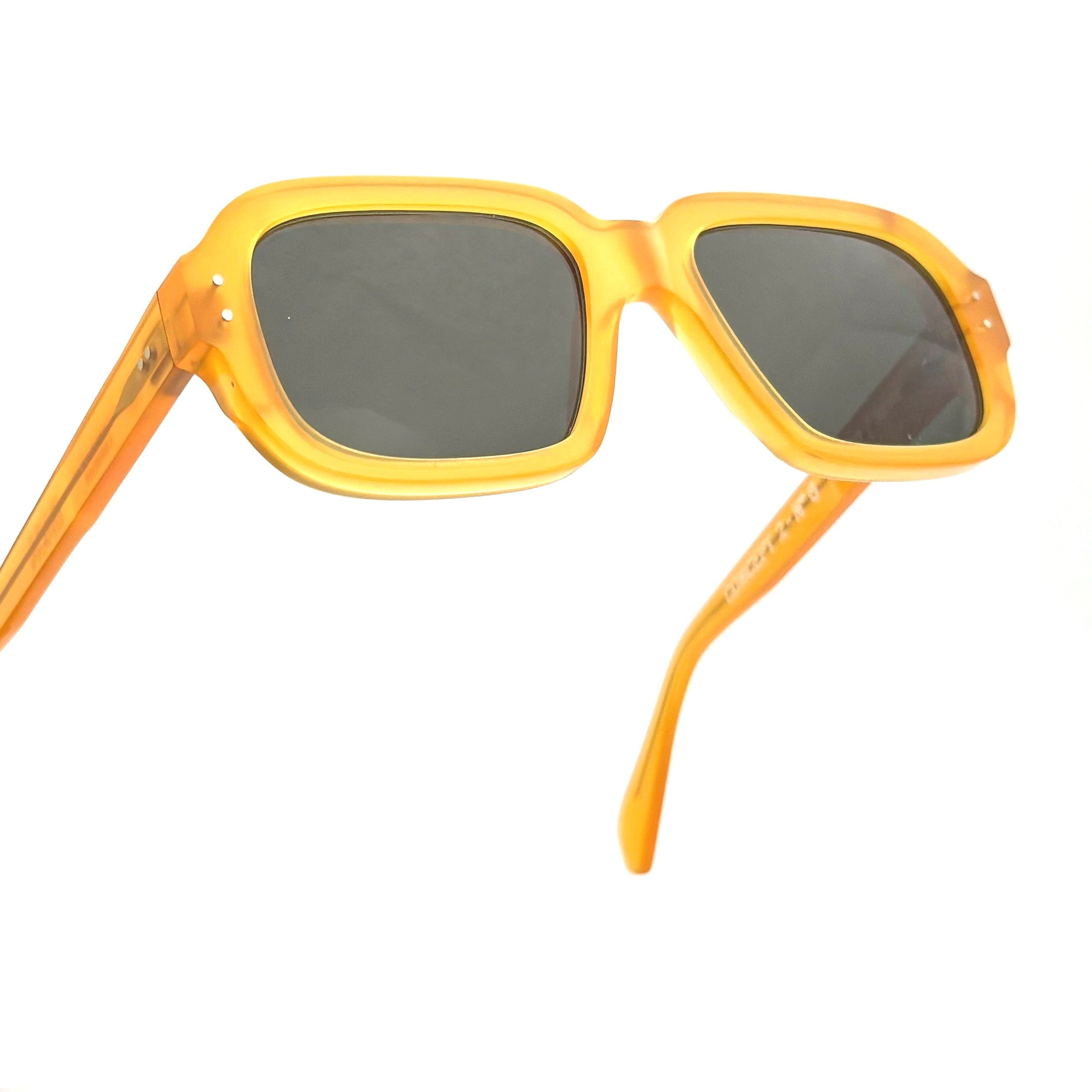 C2N6+SOL+JAUNE+2.jpg