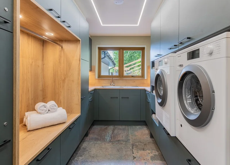 utility_blackgreen_mielelaundry_mattblack