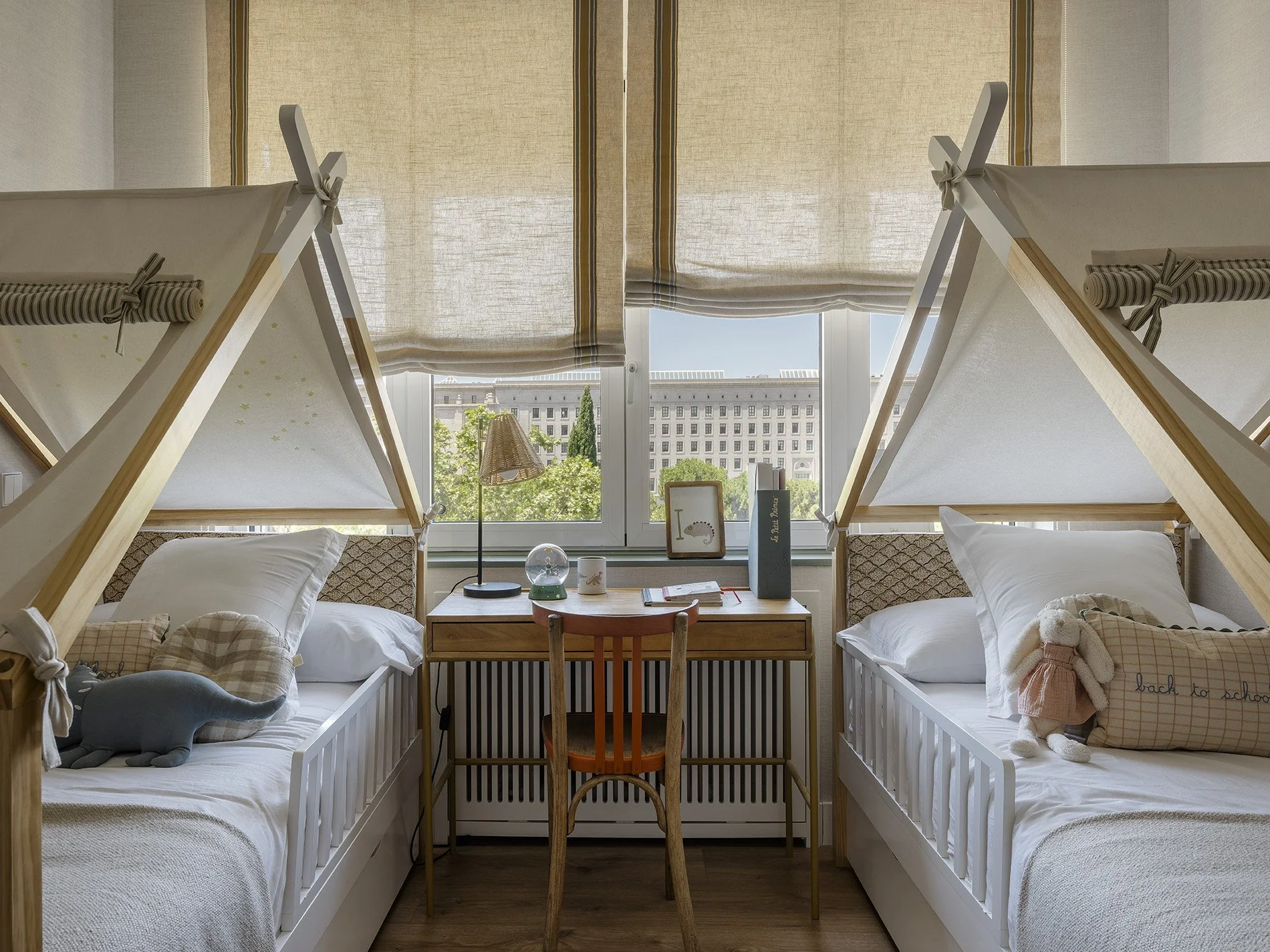 29Castellano 960229.jpg