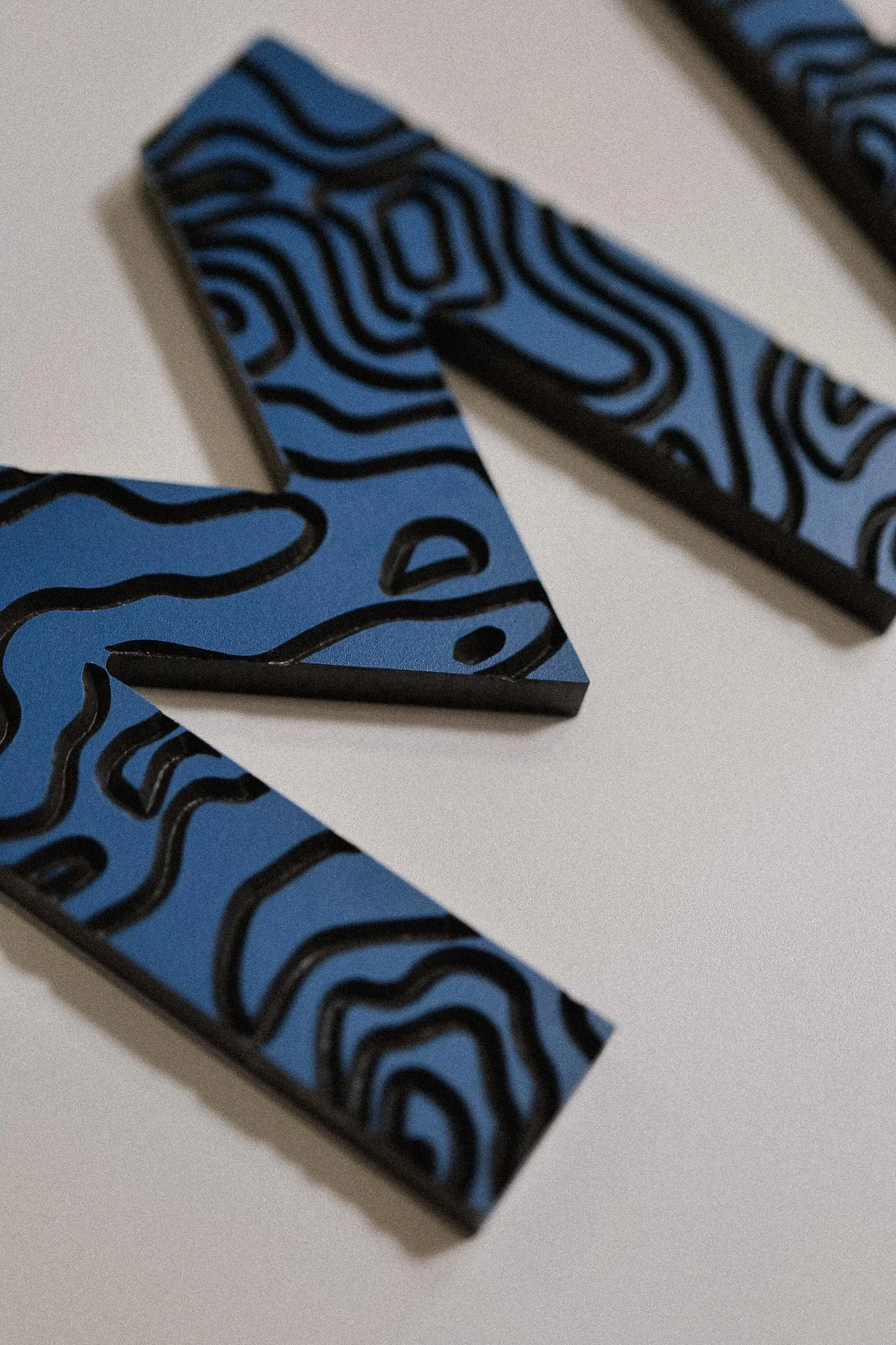 Usinage de pièces en compact HPL avec cnc