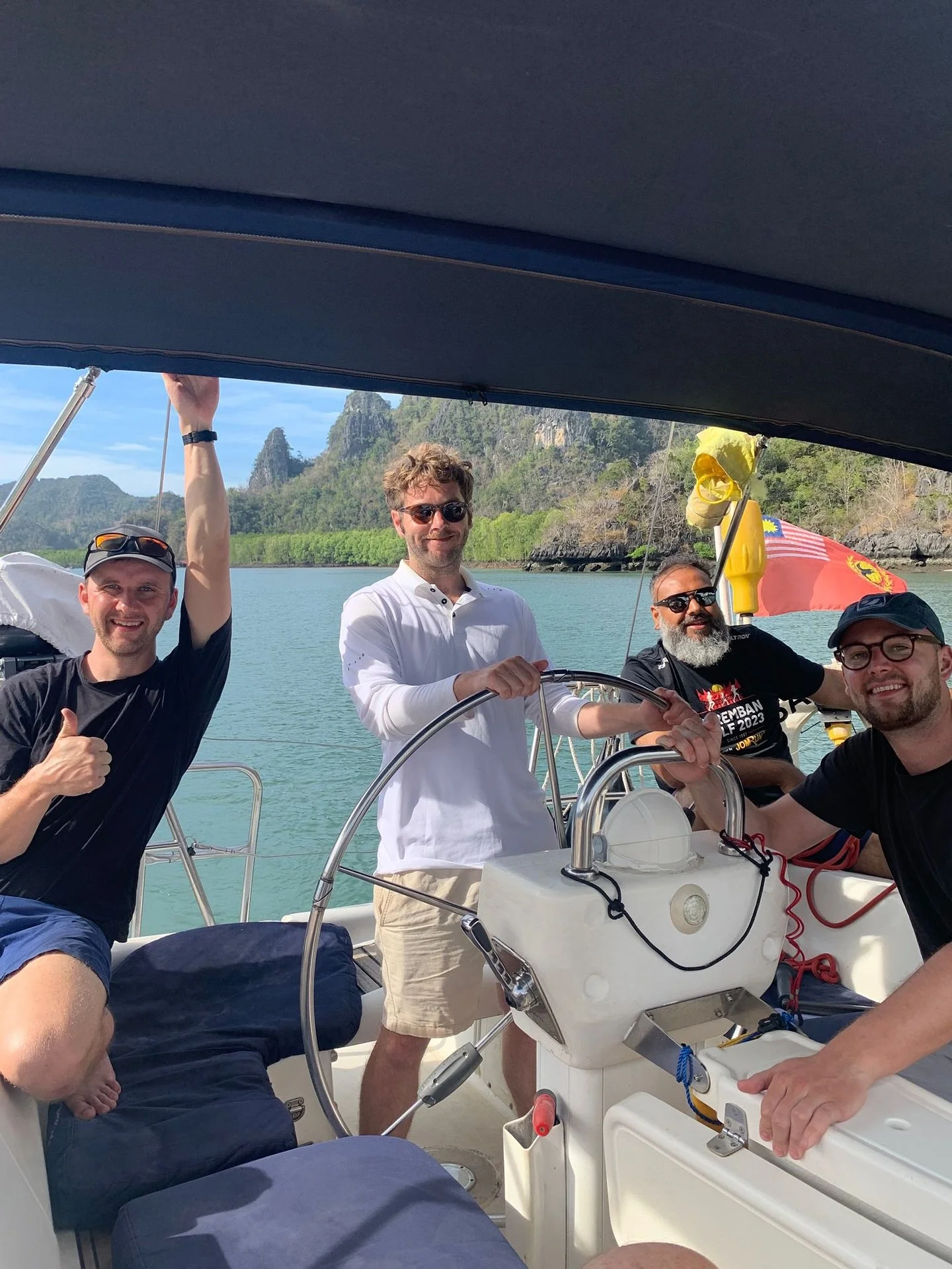 A beautiful anchorage in the north of Langkawi at Kilim Geoforest Park, surrounded by stunning scenery and wildlife, an incredible surprise to wake up to after a night sail. Join us in Langkawi, Malaysia, for your RYA sail cruising courses at redcaps