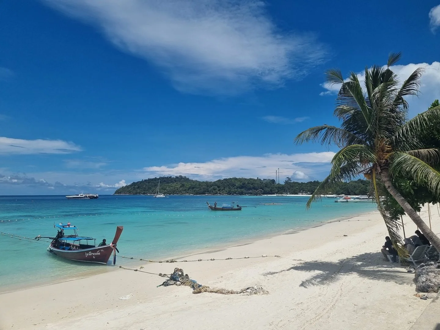 A bit of down time for Captain Keith of Red Cap Sailing School after a busy sailing season, before the wind moves to the south west bringing with it the monsoon. Beautiful weather in Ko Lipe today, which is one of our stop off spots during our season