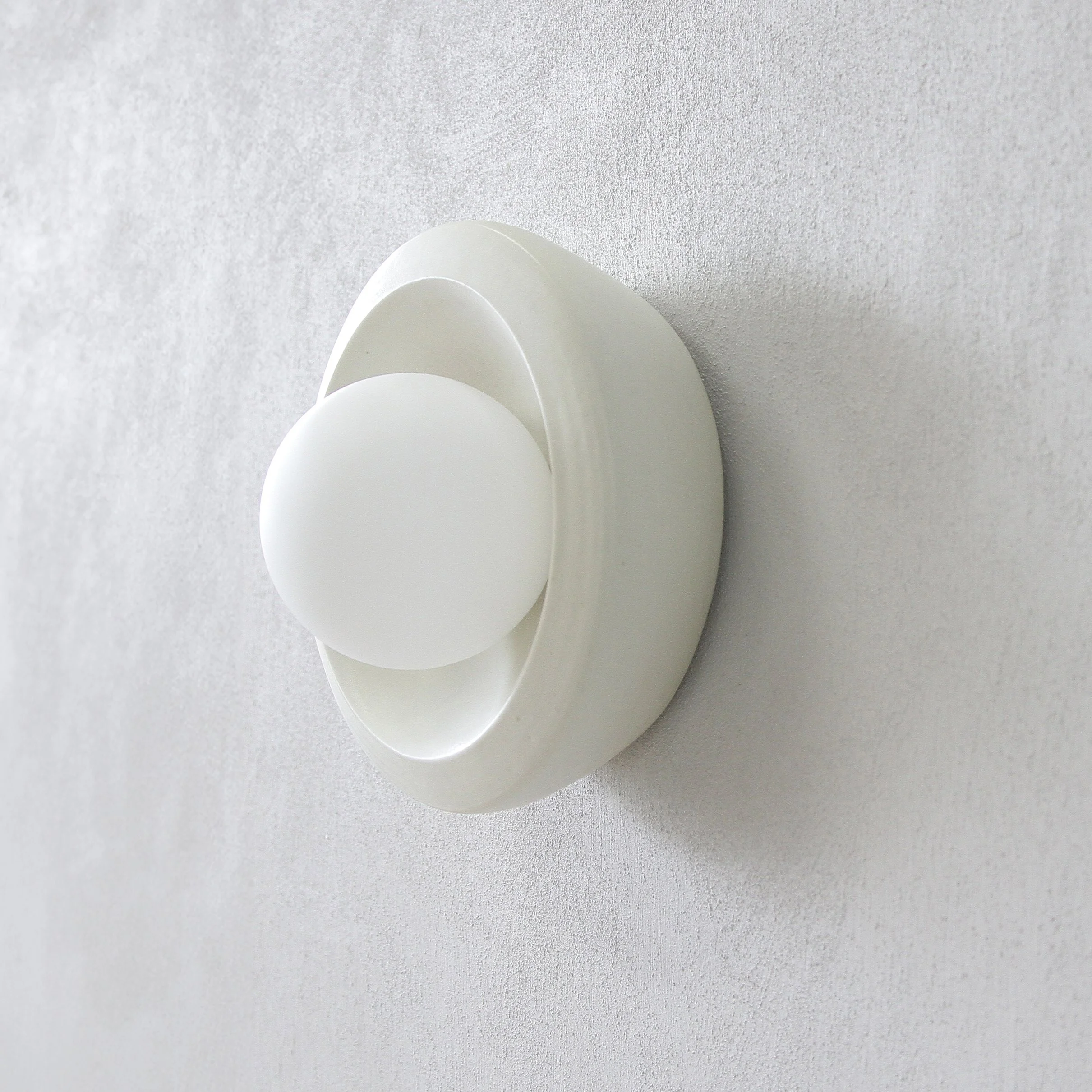 Fluff Edged White_3.jpg