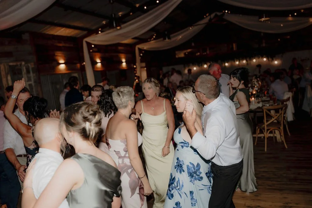 abrielle&zane-CliftonWoolshed-1098.jpg