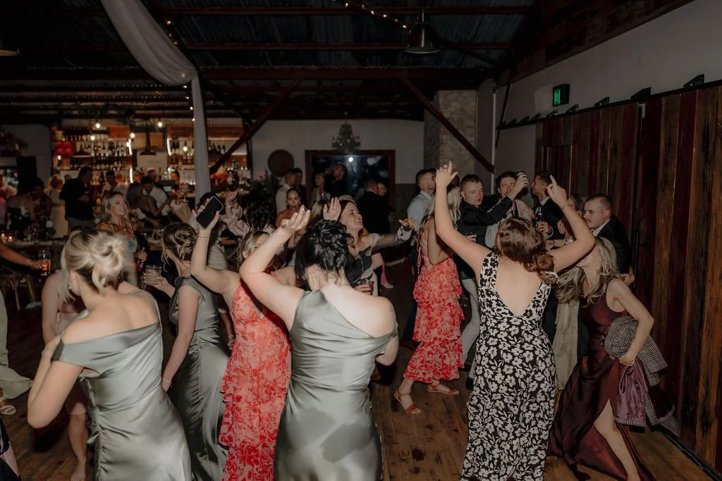 abrielle&zane-CliftonWoolshed-1227.jpg