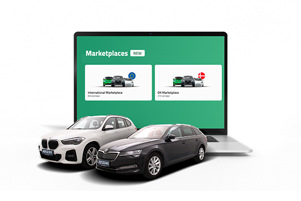 BMW og Škoda foran laptop med AutoProff platform, der viser internationale og danske markedspladser for bilhandel, som giver forhandlere adgang til bredere købernetværk.