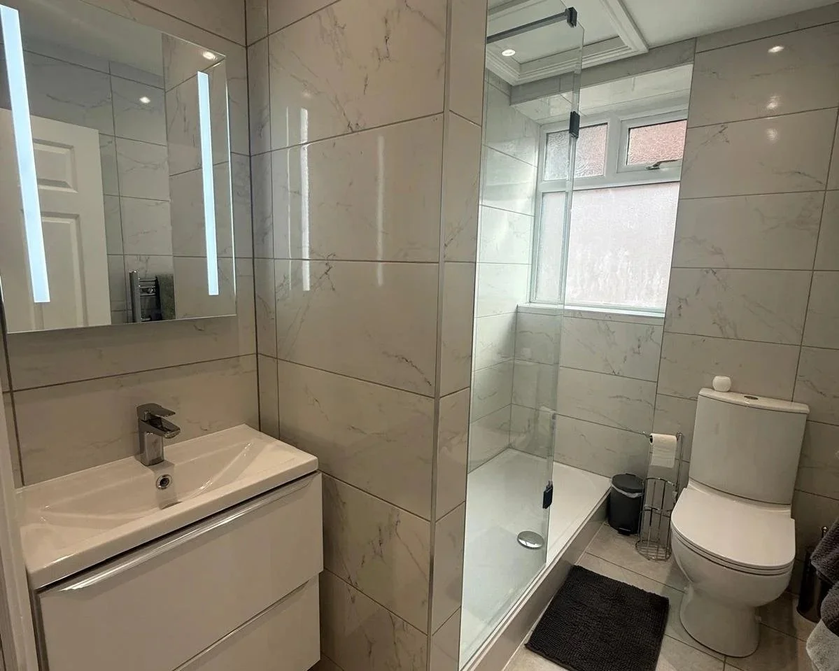 Burns+Street+-GF+Bathroom.jpg