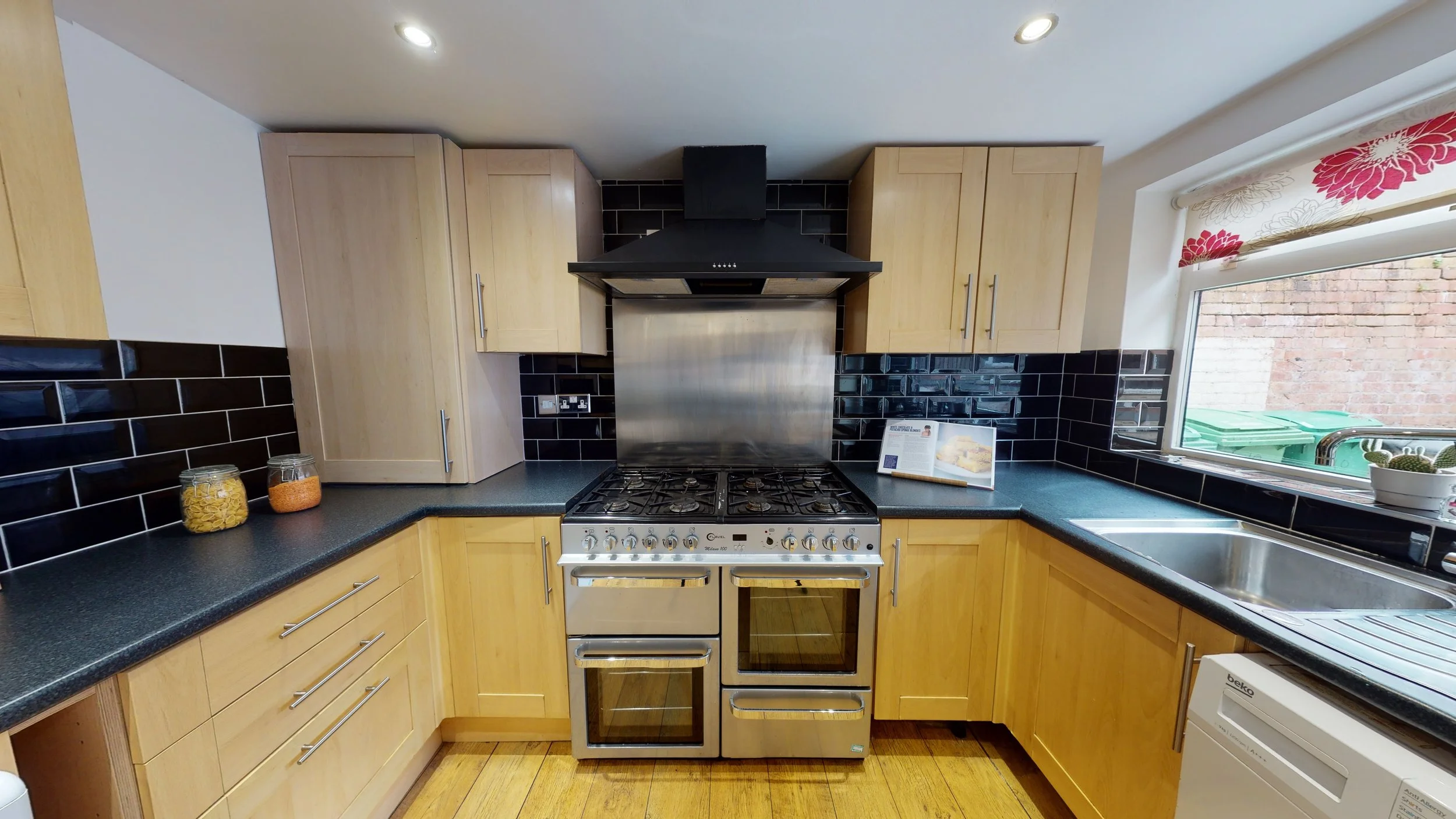 10 Rothesay Avenue, Lenton, Nottingham, NG7 1PU