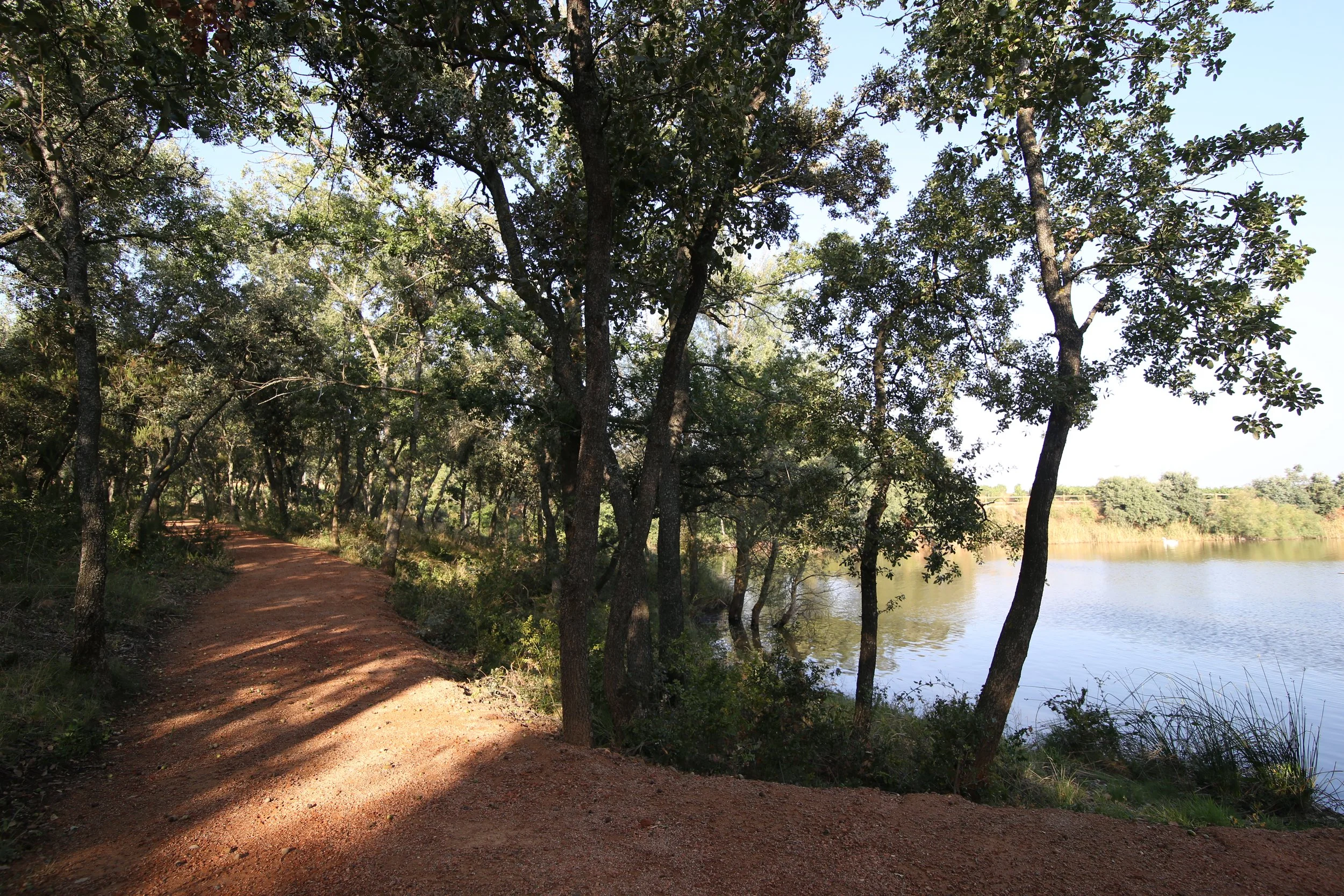 La ecodiversiidad de la finca Casa La Rad en Valle de Ocón, Rioja Oriental.