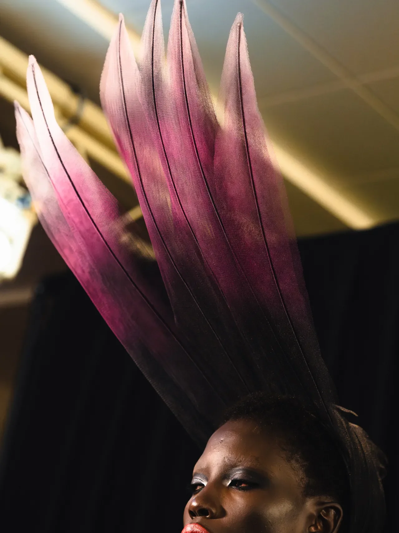 viktor-rolf-couture-fall-25-bsb-mm-00008.webp