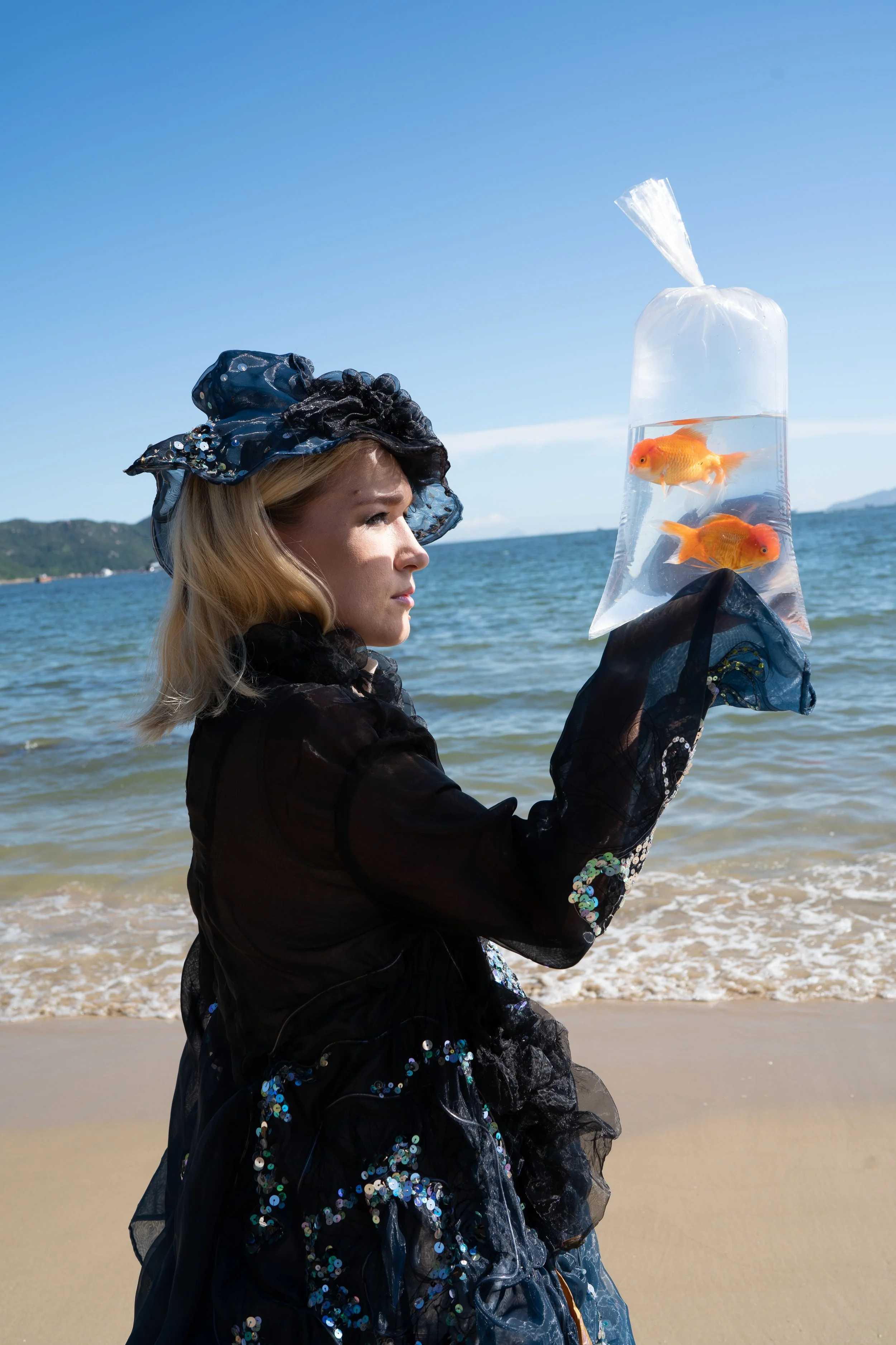 I see you.. Do you see me ?