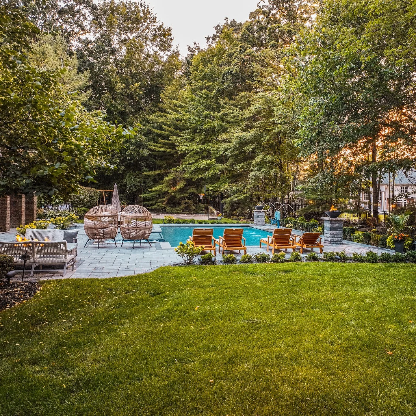 Step inside your own personal oasis. 🌊✨ Transforming backyards into luxurious escapes, one house at a time. Let&rsquo;s make your dream backyard a reality! #BackyardBliss #LandscapingExperts #OutdoorLiving