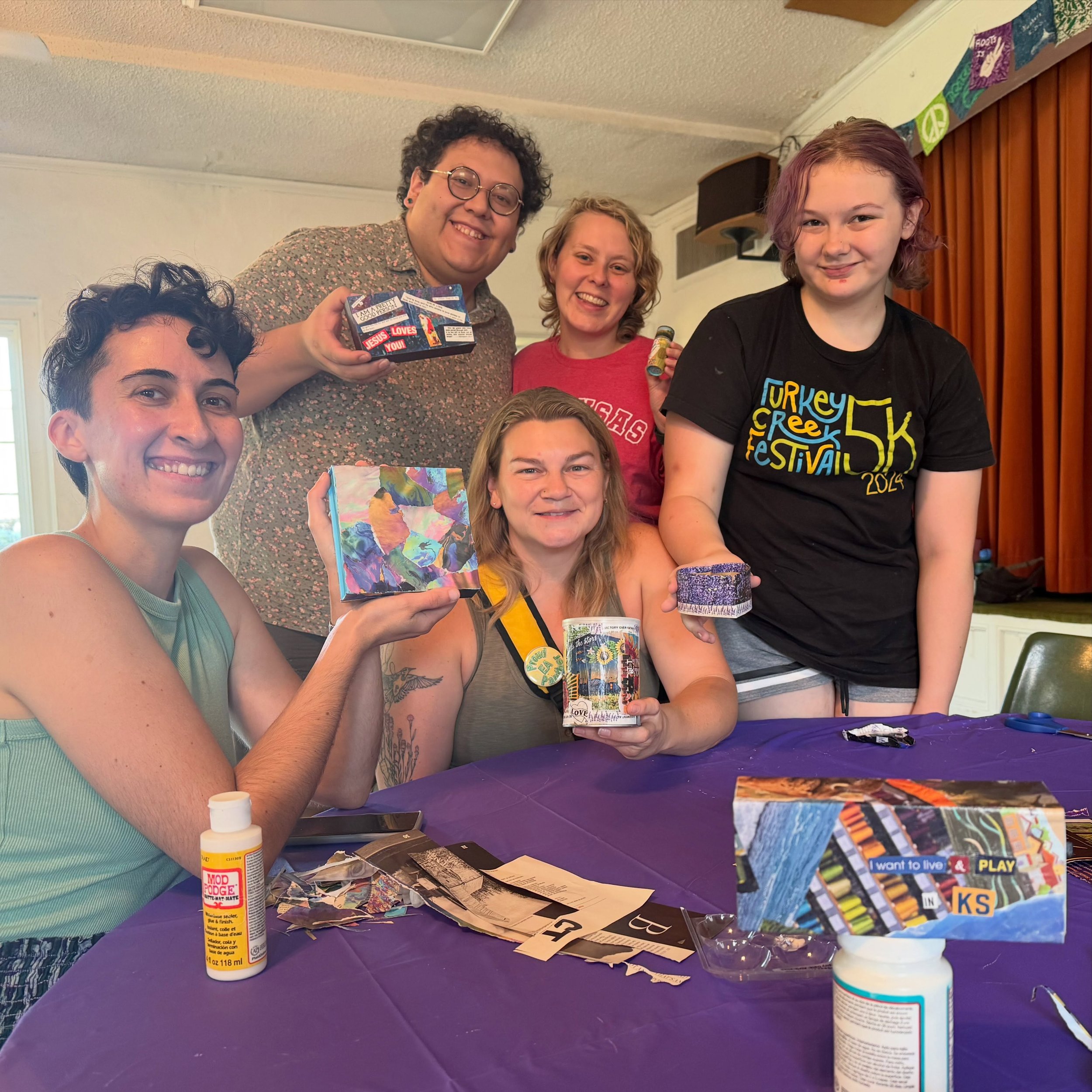 Trinket boxes and friendship. Perfect way to stay cool on a hot day. Make something fun this weekend, Roots!