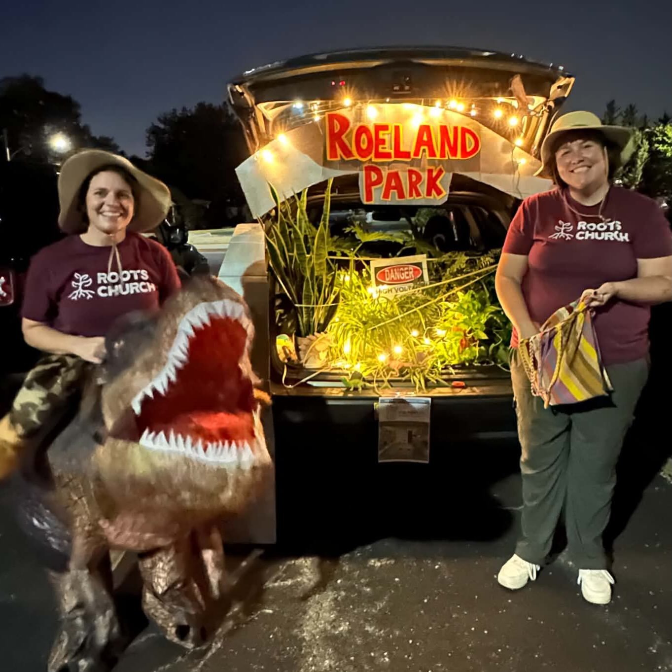We love Roeland Park! Had a blast at the Roesland Elementary Trunk or Treat! 🦖🦕