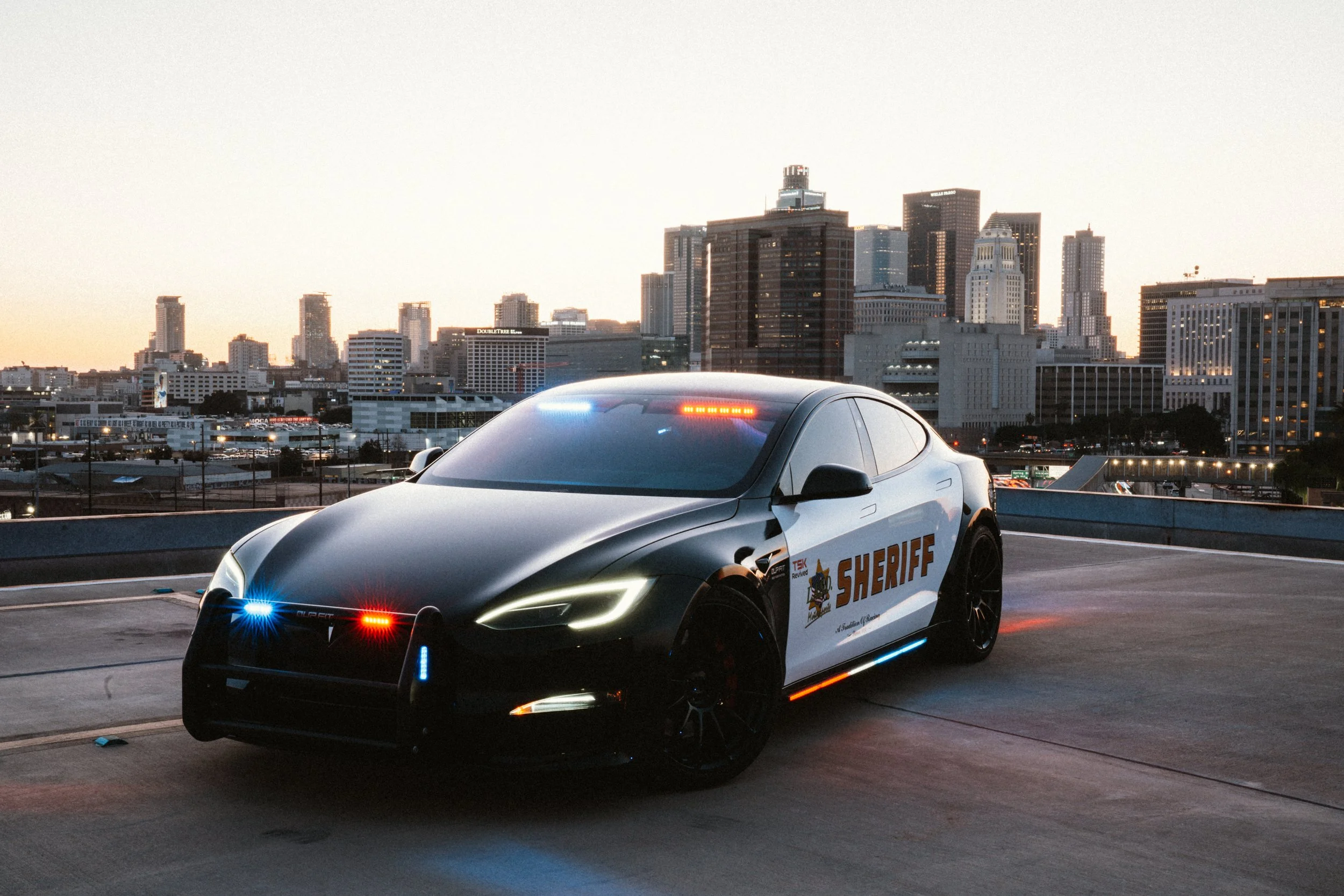 Rooftop Tesla AVL036.jpg