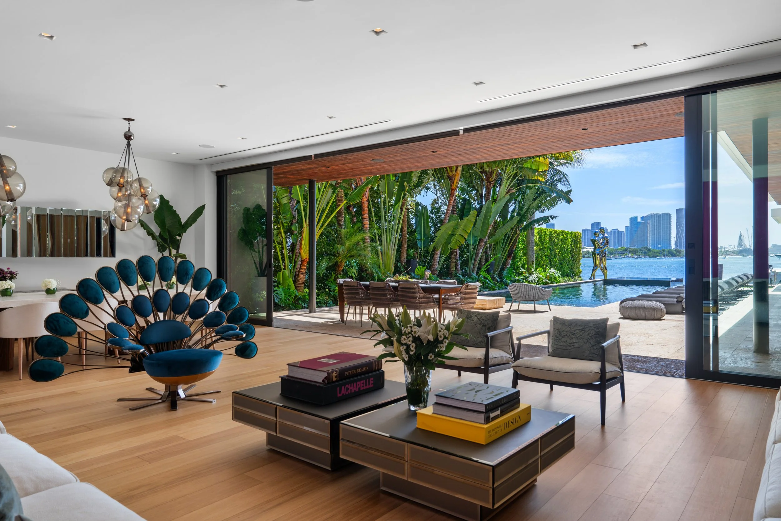 126 W San Marino Drive-3-7.jpg