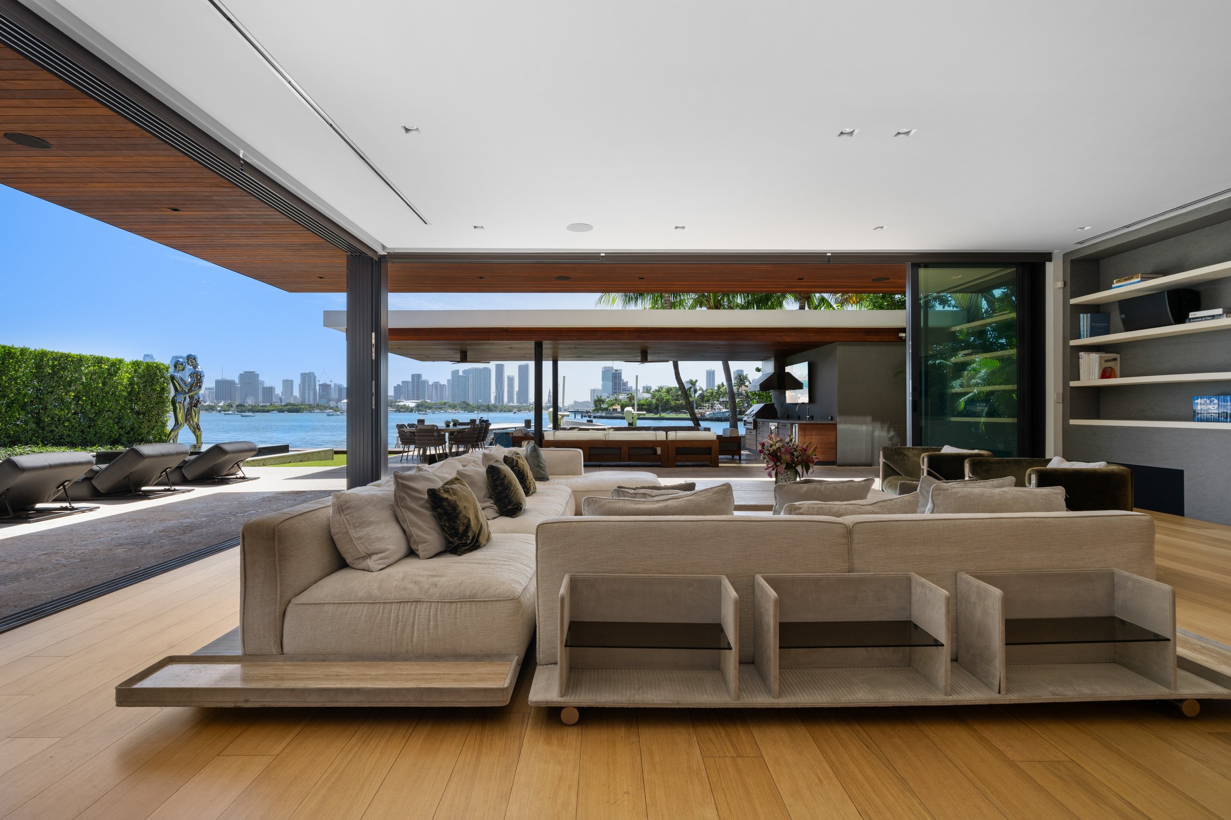 126 W San Marino Drive-3-35.jpg