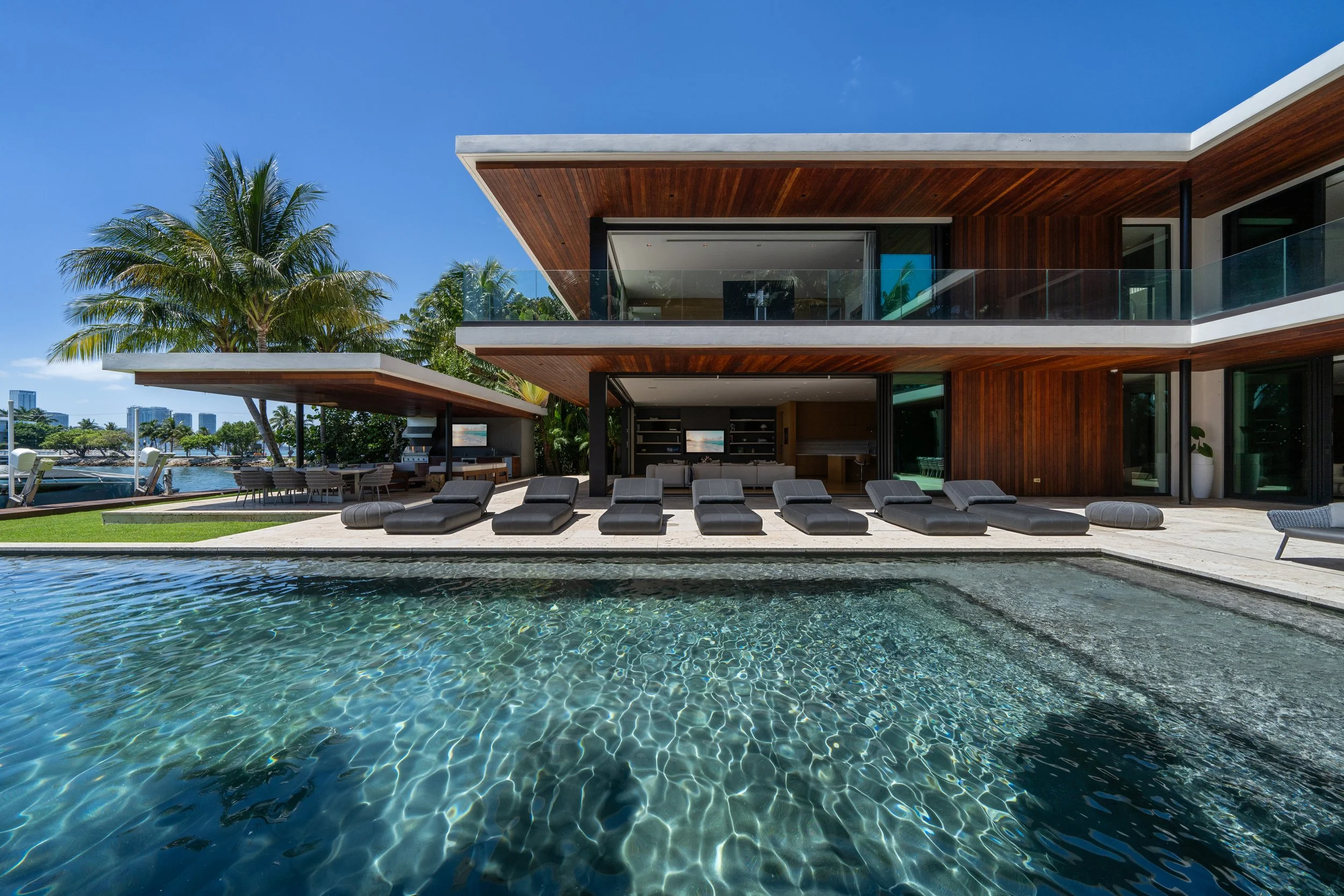 126 W San Marino Drive-3-19.jpg