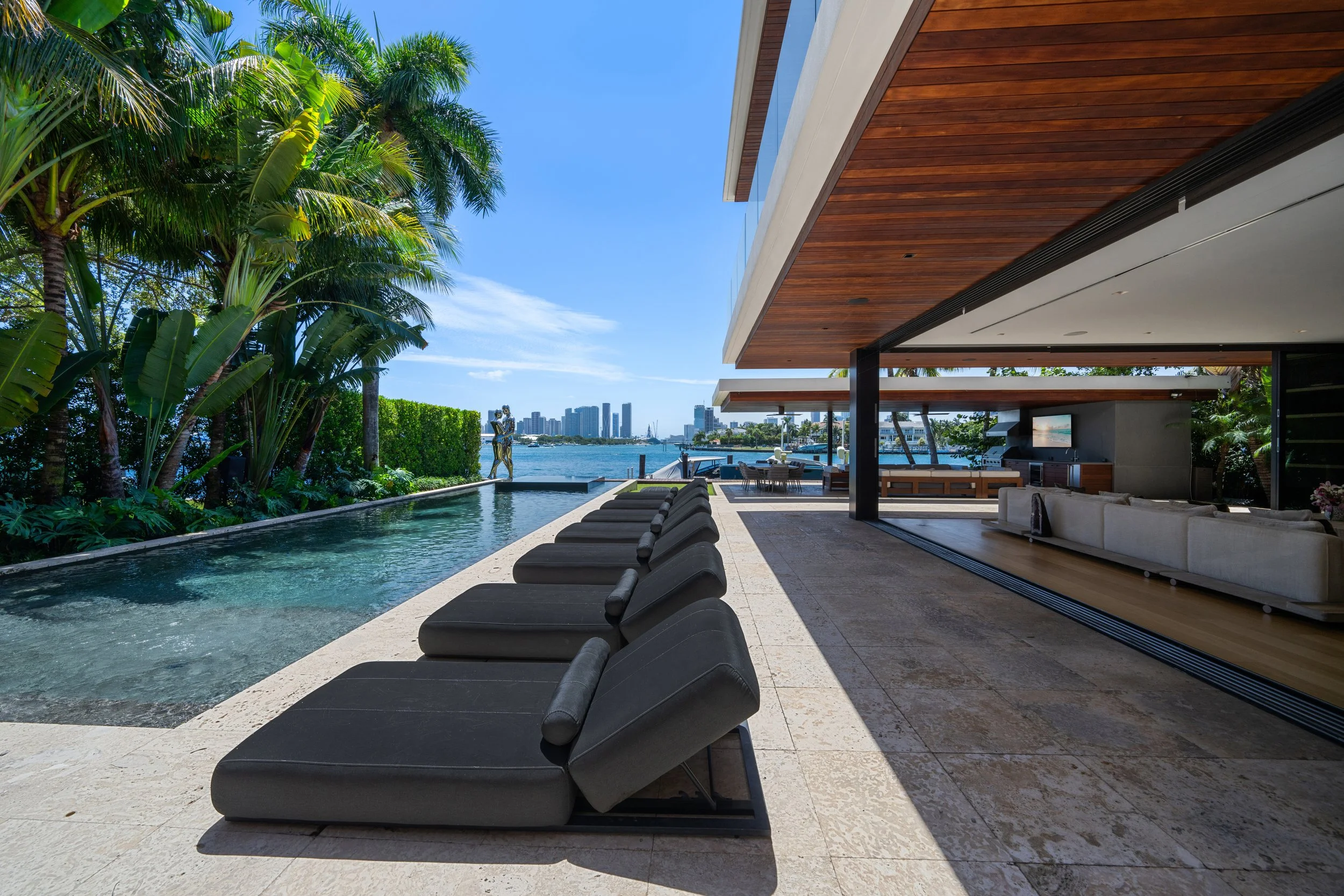 126 W San Marino Drive-3-18.jpg