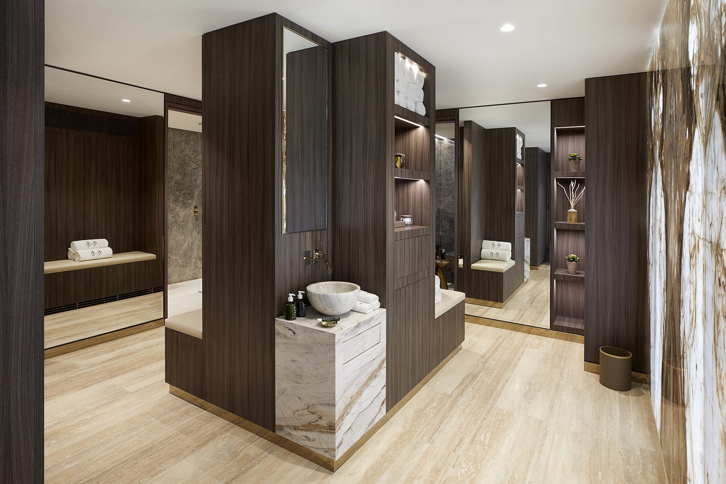 insidethebox-mayfair-park-residences-chnaging-room.jpg