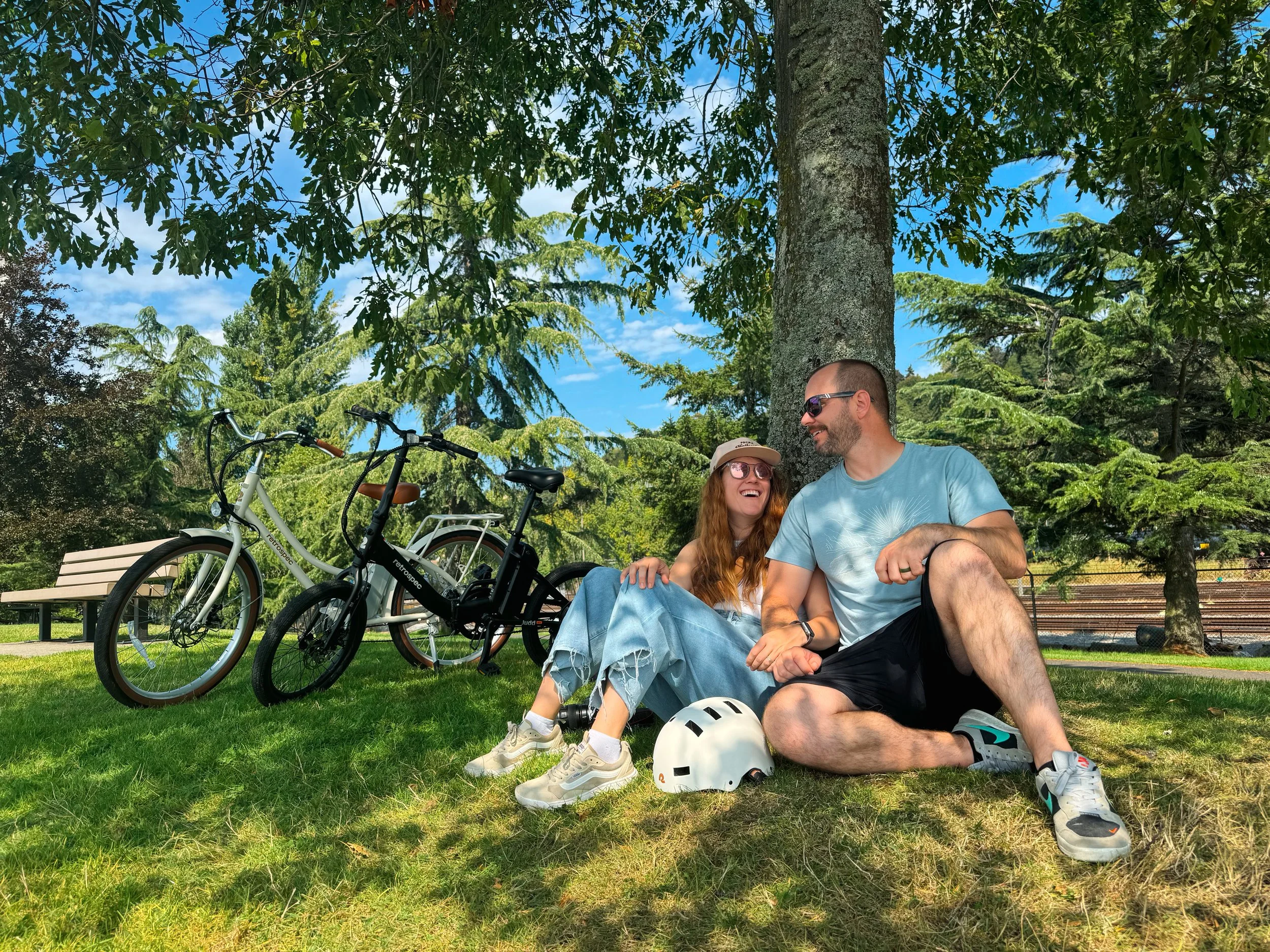 Couple sitting with their e-bikes