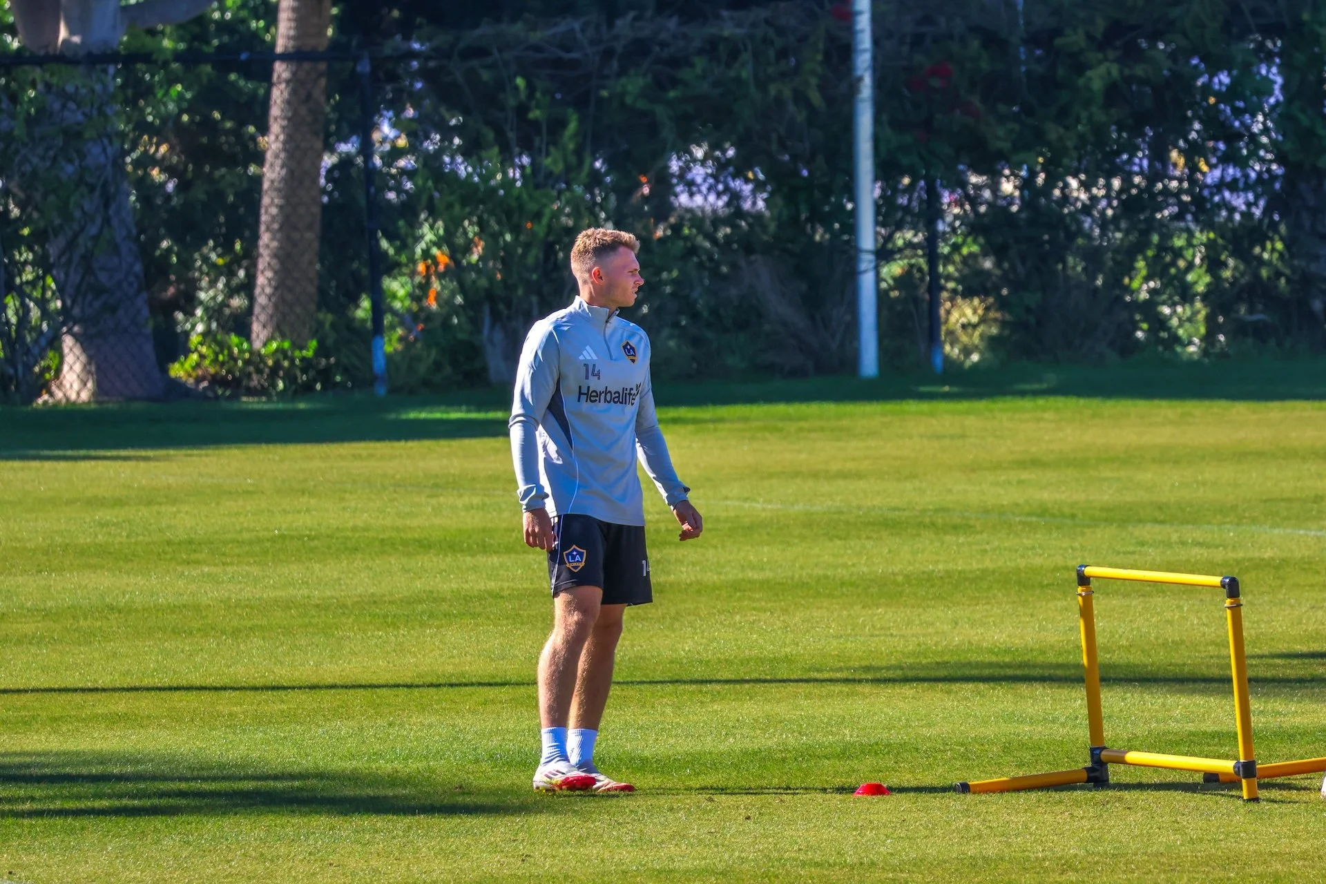 LA Galaxy training at the end of the 2025 regular season. ⚽️🏟️ @lagalaxy @mls @mlses #lagalaxy #mls @dignityhealthsp 
Full Gallery on 365futbolmania.com/mlsgallery/lagalaxy
