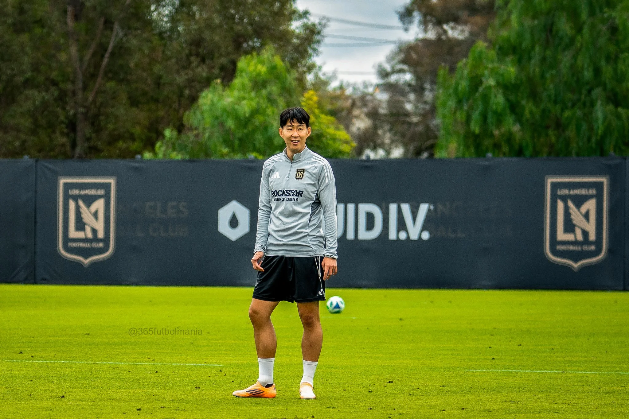 LAFC vs Vancouver, 2025 MLS Cup Western Conference Semifinals ⭐️🌠🌃
MLS stars Son Heung-Min and Vancouver&rsquo;s Thomas M&uuml;ller clash Saturday Night, Kickoff set for 6:30 PM at BC Place in Vancouver, Canada @lafc @mls @hm_son7 

&ldquo;LAFC is 