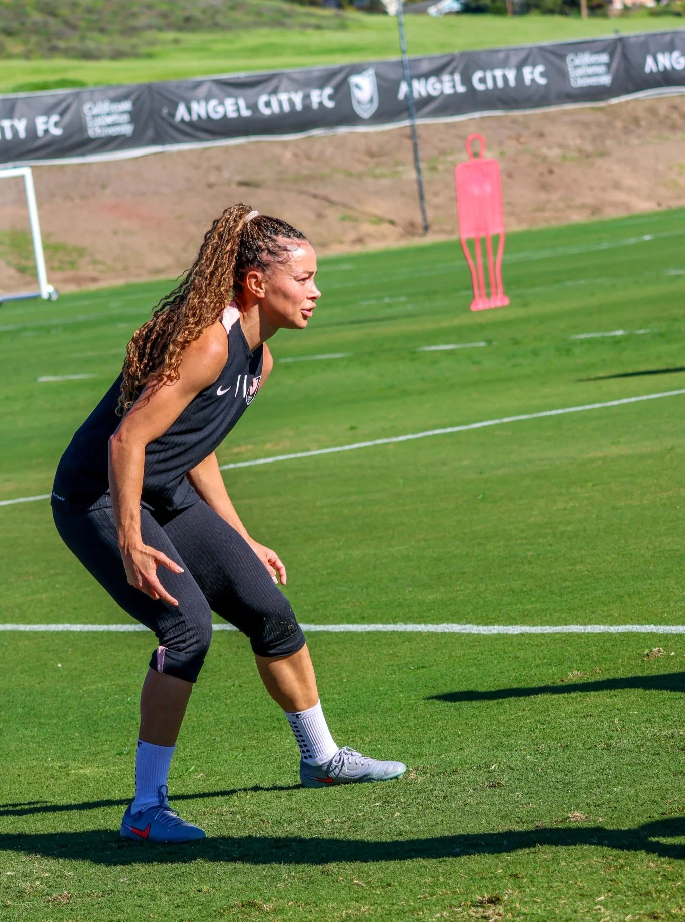 Angel City FC Defender Sarah Gorden ready for the 2026 NWSL Season ⚽️🏟️ @weareangelcity @nwsl @sarahlgorden 
📸 @365futbolmania 

Full Gallery on 365futbolmania.com Website 
Link in Bio