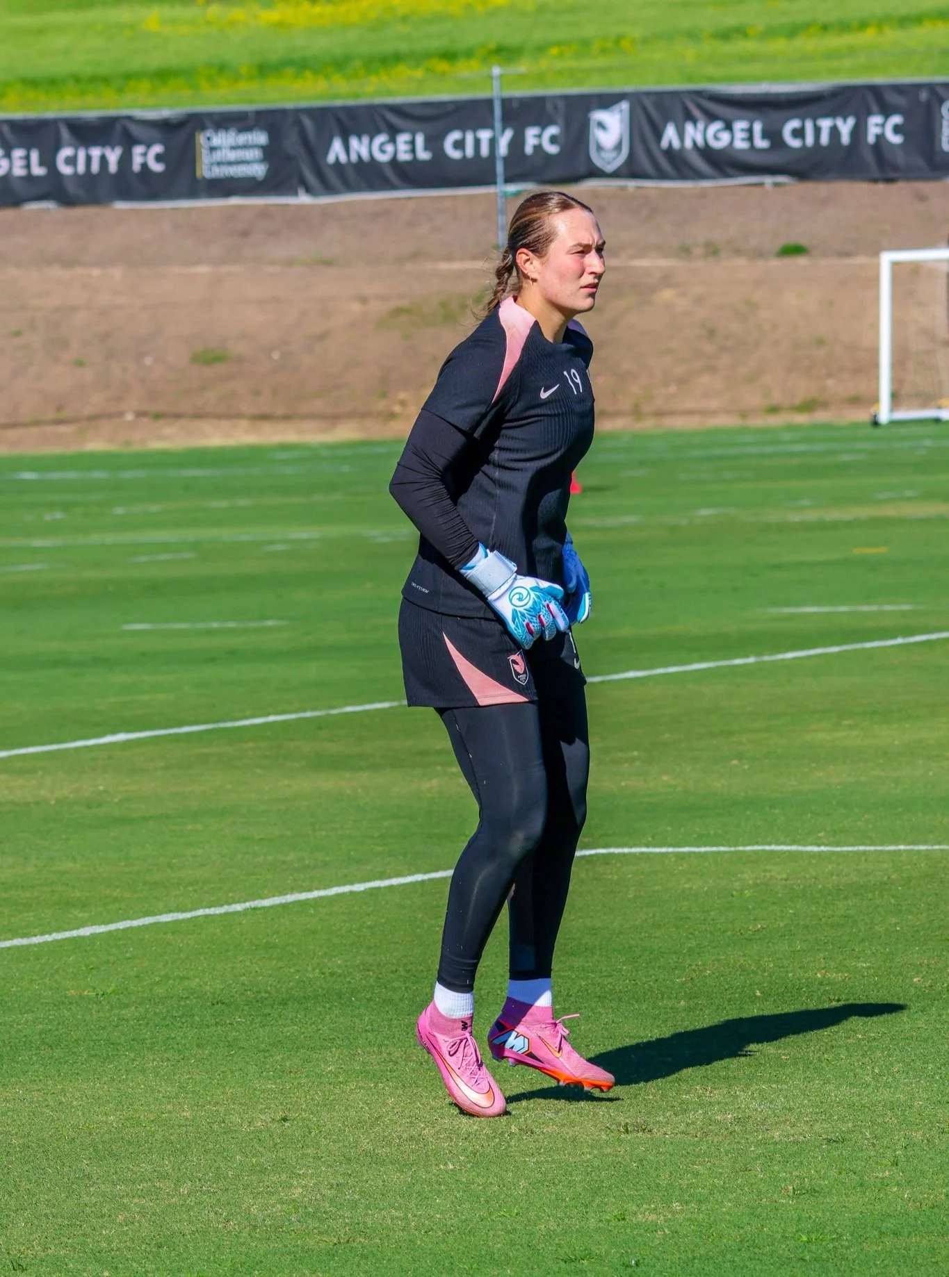 Angel City FC 2026 Preseason ⚽️🏟️ Goalkeeper Edition 🧤@weareangelcity @nwsl #nwsl #angelcityfc @angelinaanderson_ @hannahseabert @faithhnguyen 
📸 @365futbolmania