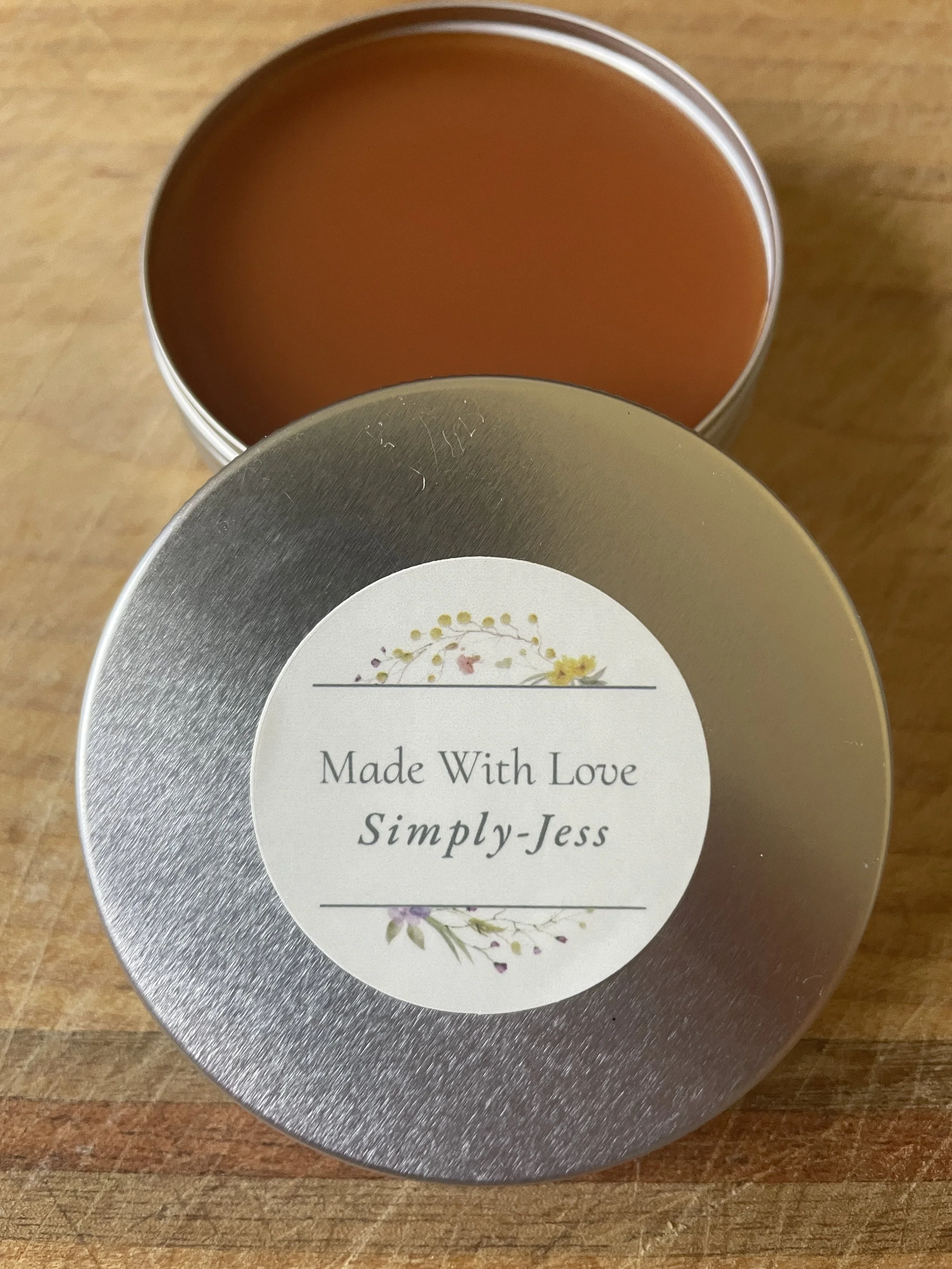 Healing Salve $20.00
This powerful healing salve is meticulously crafted with wild Maine St. John’s Wort, wild Maine Comfrey, organic cold pressed olive oil, Maine beeswax, and Doterra copaiba essential oil. It helps provide pain and healing relief f