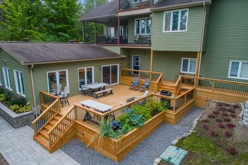 Durable and attractive decking created from reclaimed Tappan Zee Bridge timber.