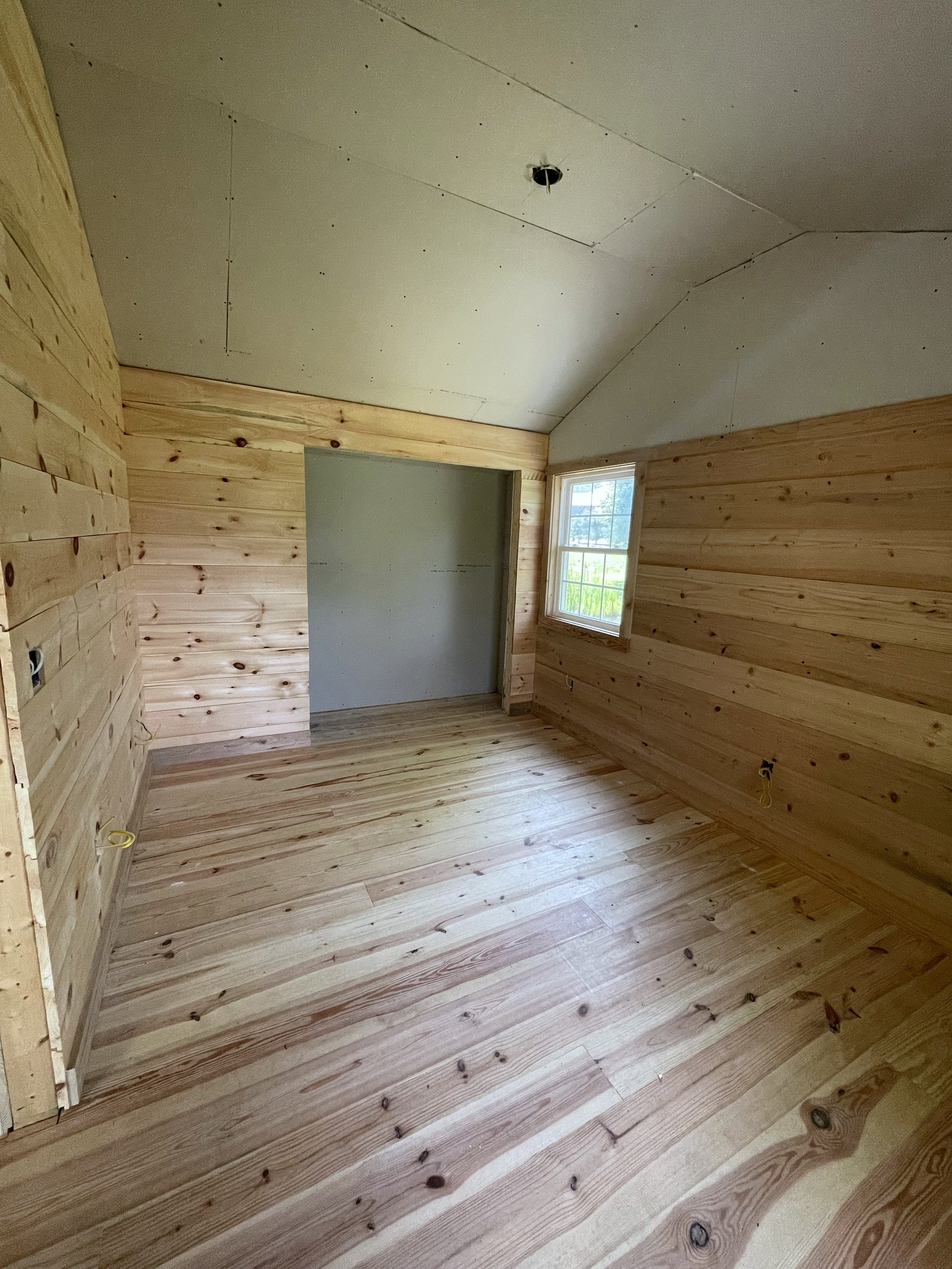 Interior_tiny home 5.jpg