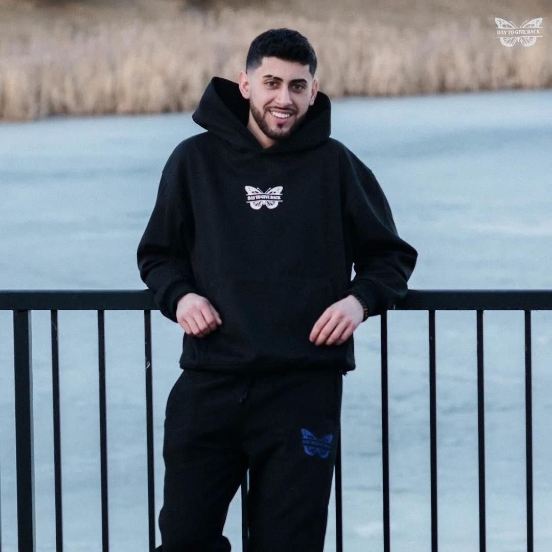 Summer in Airdrie be like&hellip;
☀️ Morning: &ldquo;It&rsquo;s perfect out!&rdquo;
🌧️ Afternoon: &ldquo;Wait, is that hail?&rdquo;
❄️ Evening: &ldquo;Better grab your hoodie&hellip; and maybe sweatpants too.&rdquo;

So why not get both&mdash;just i