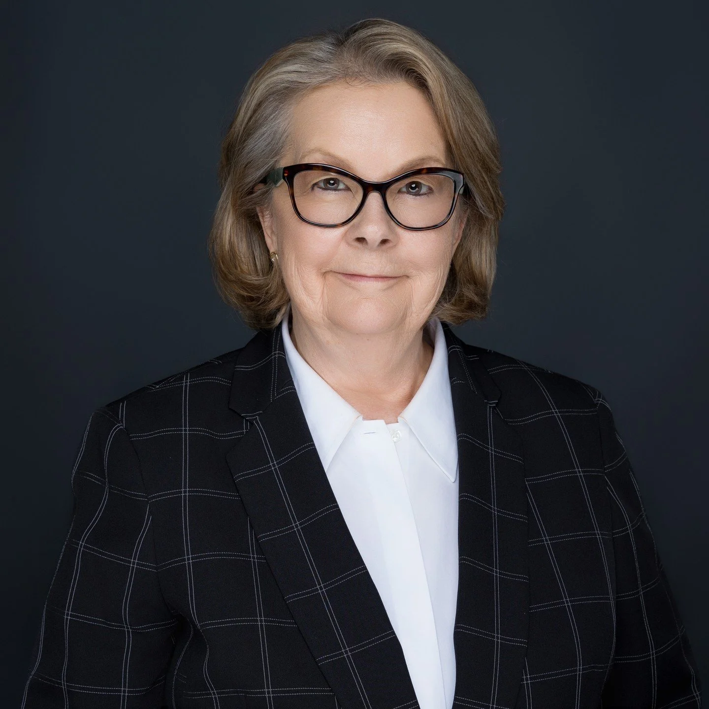 I get asked this at almost every headshot or brand shoot.

&ldquo;Do I need to take off my glasses?&rdquo;

And I can always feel how nervous the question is.

So I always ask it back.
Do you wear them all the time?

Is that how your clients coworker