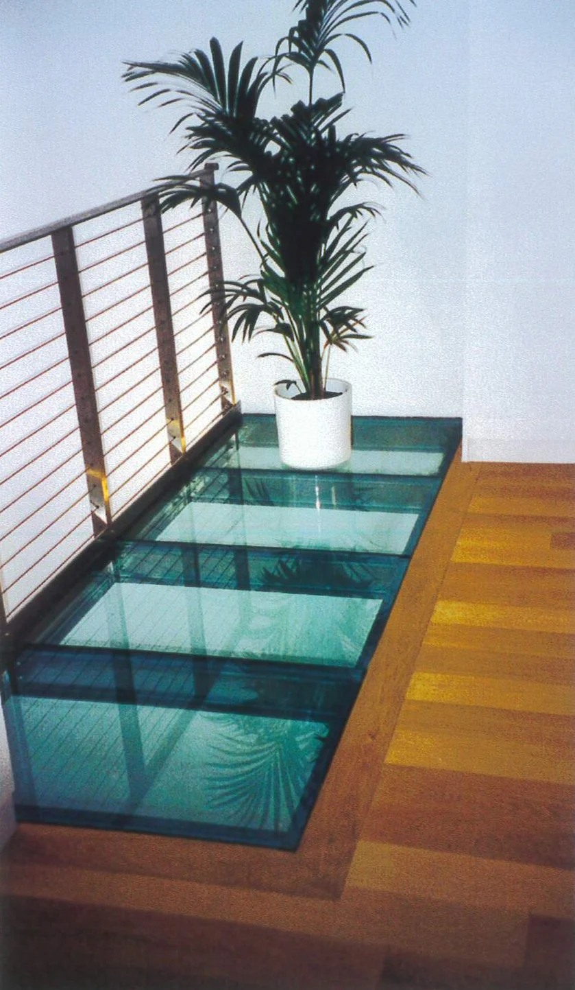 glass floor.jpg