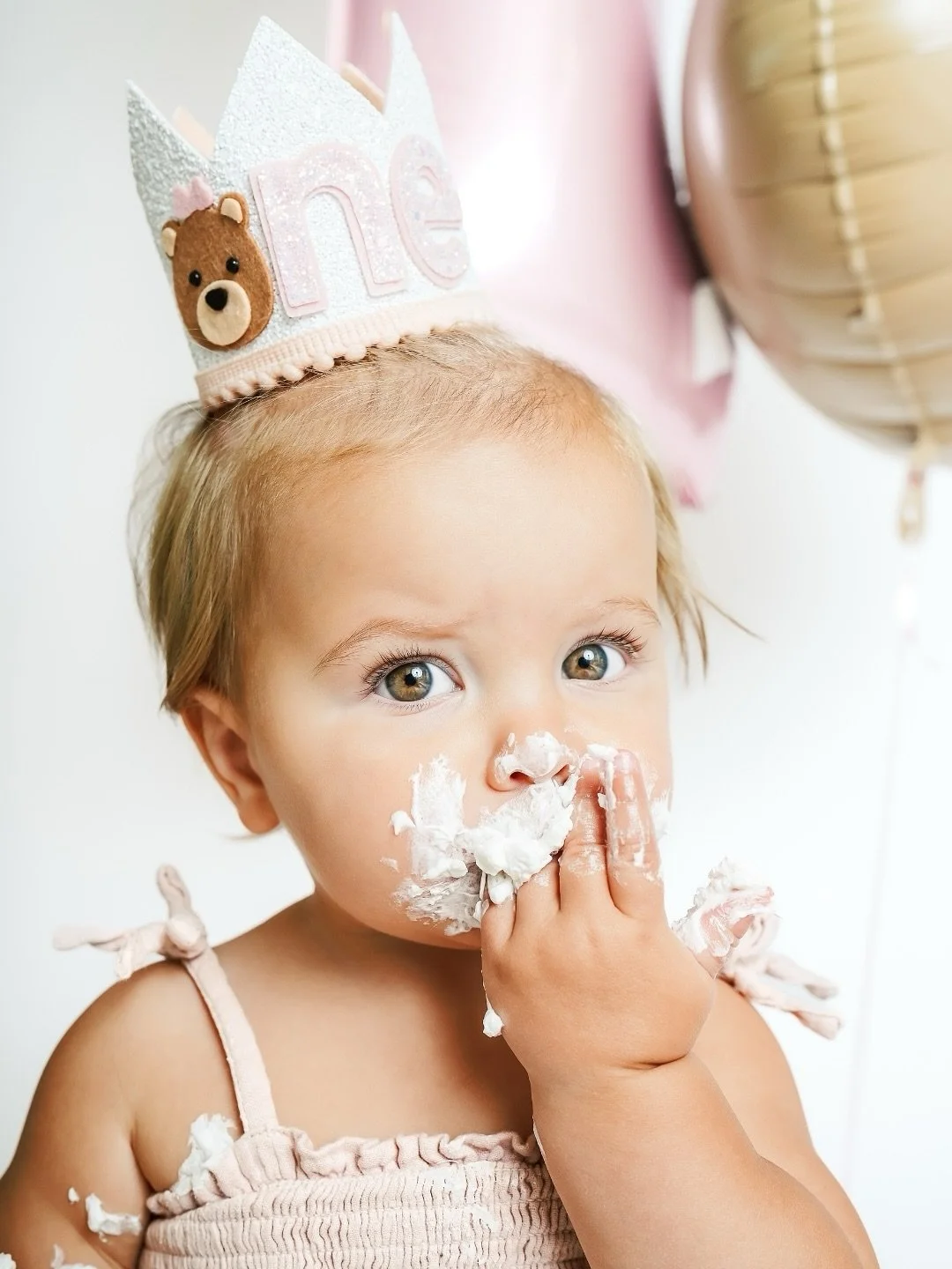 The stage where your hand still fits around theirs.

#TayLCPhoto #SouthFloridaFamilyPhotographer #FamilyPhotography #AuthenticFamilyMoments #FamilyPhotos