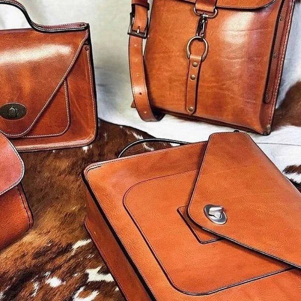 custom-leather-goods-barcelona.jpg